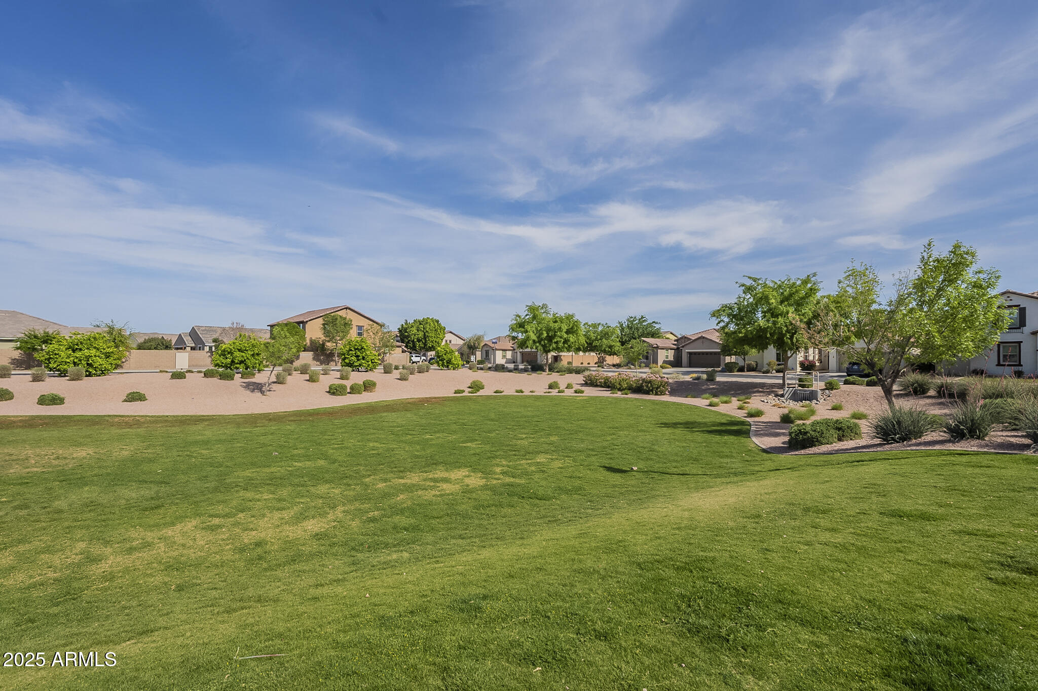 3247 N LOMA Vista