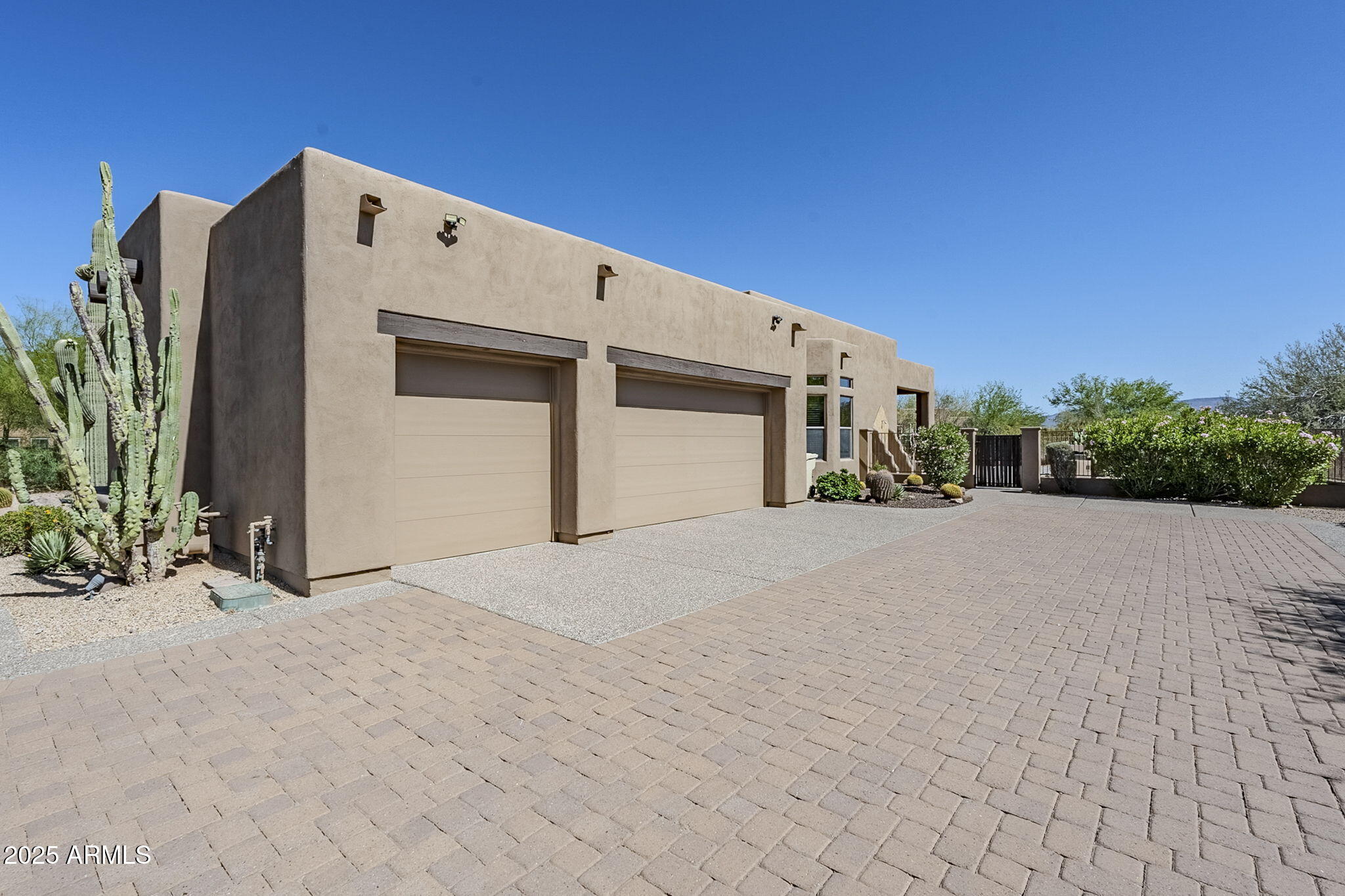 4772 E AGAVE Lane