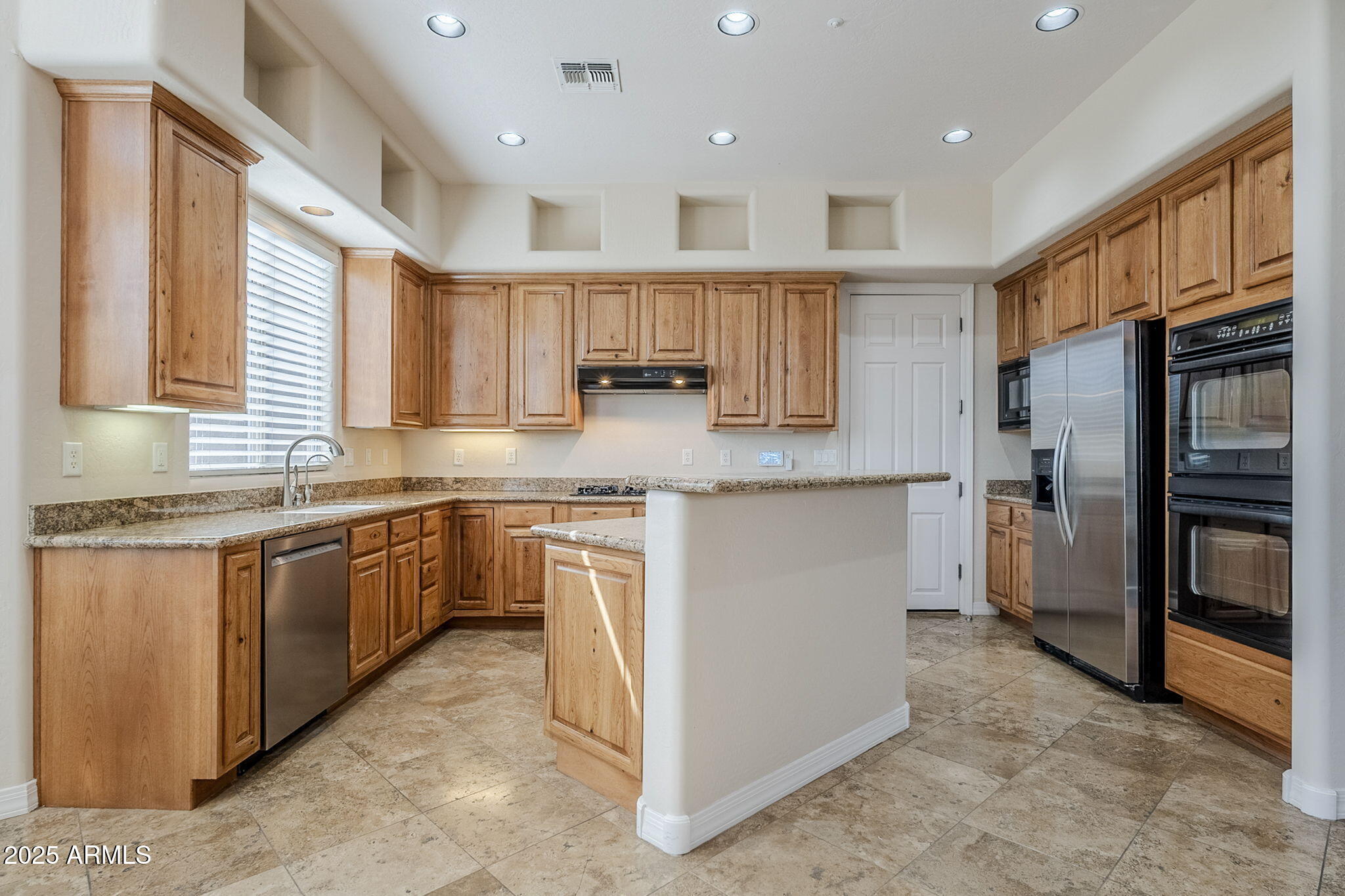 4772 E AGAVE Lane