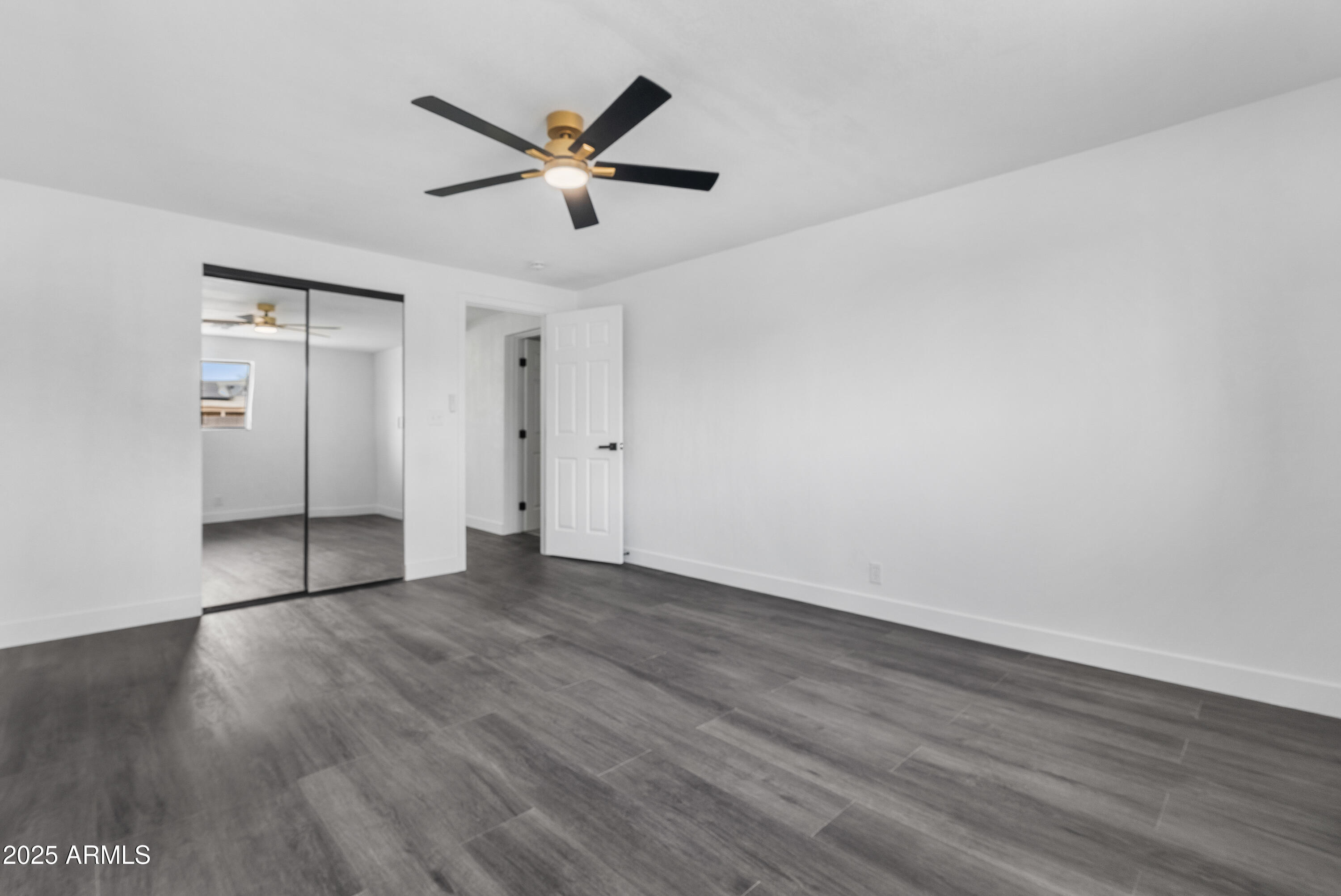 3002 W MANDALAY Lane