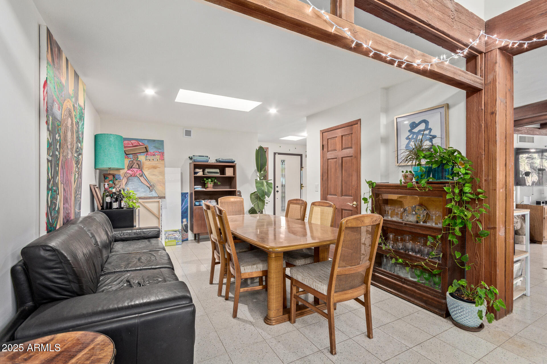 301 W ROYAL PALM Road