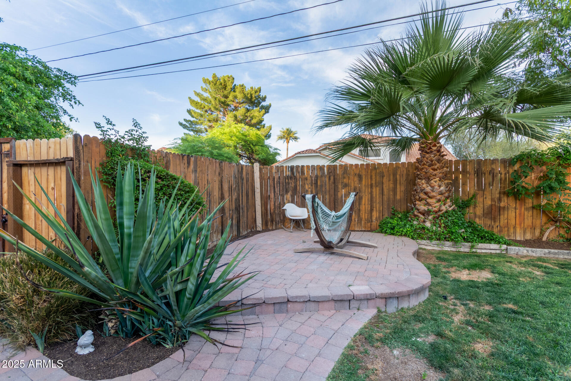 301 W ROYAL PALM Road