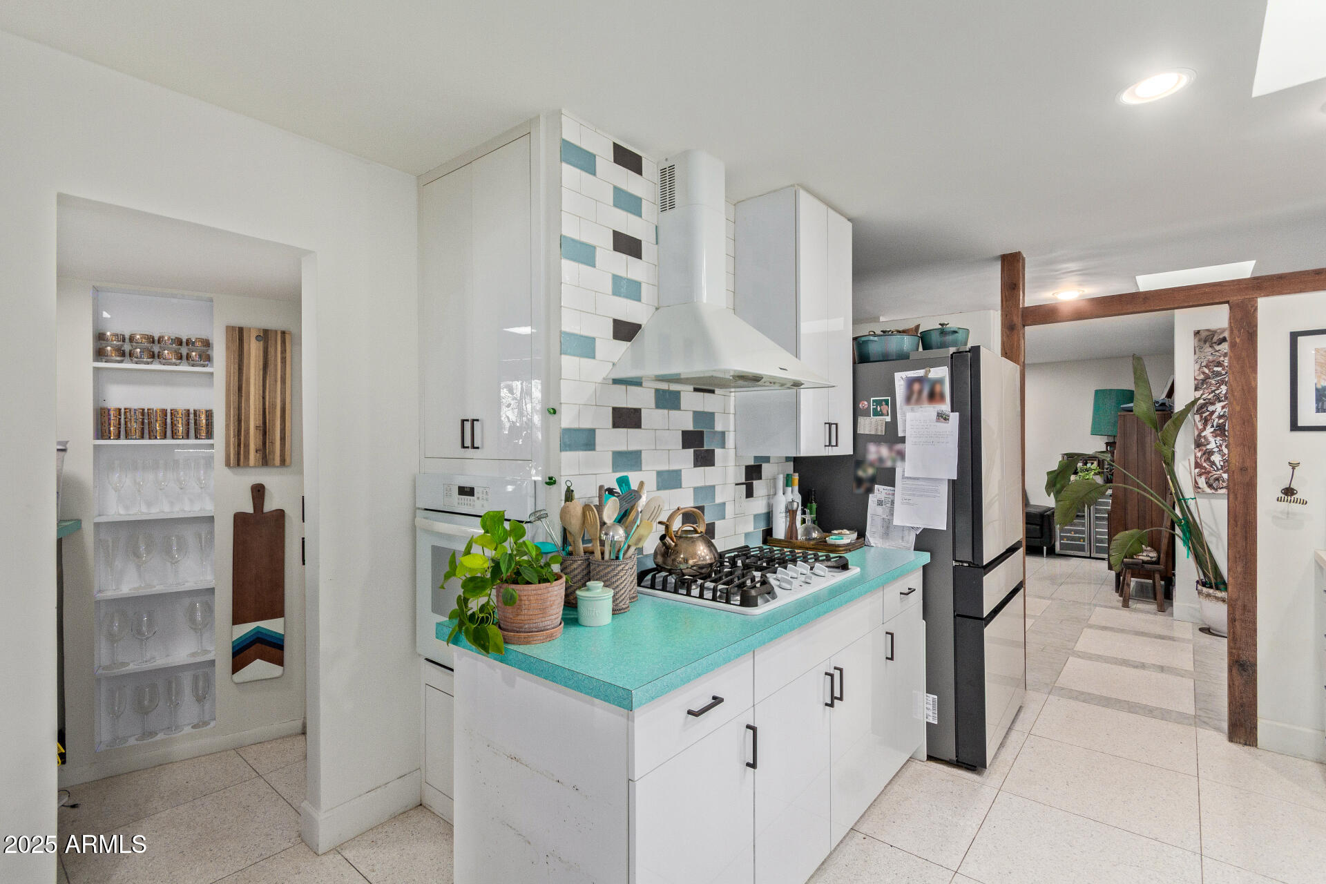 301 W ROYAL PALM Road