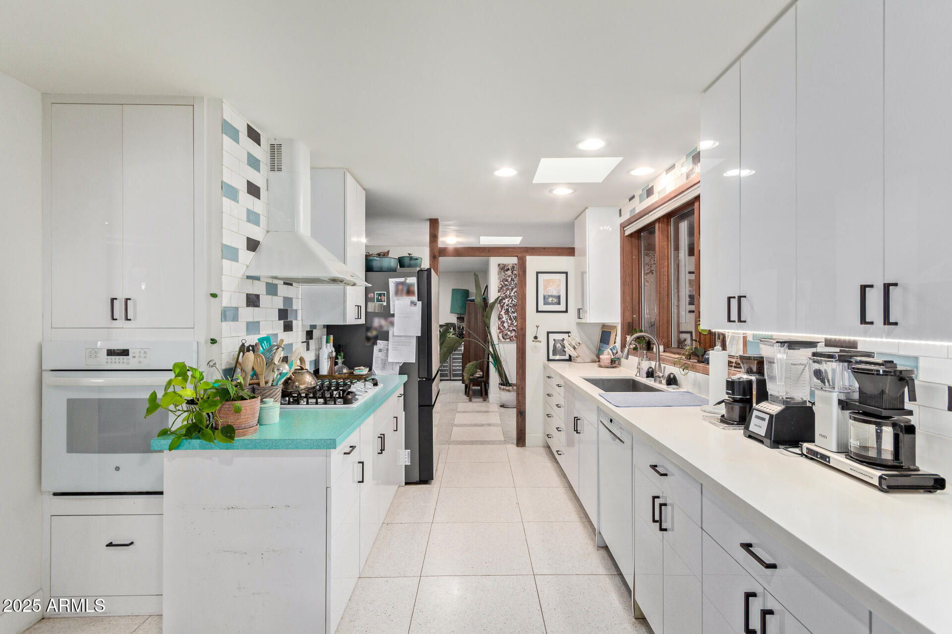 301 W ROYAL PALM Road