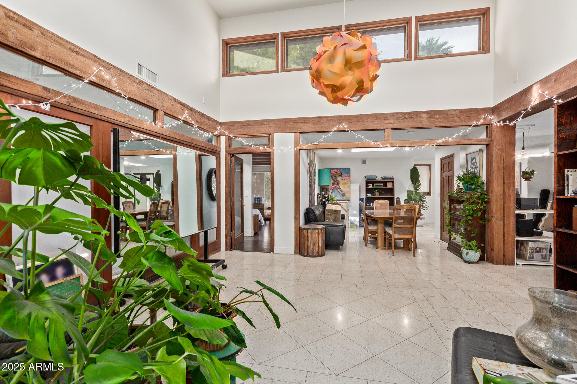 301 W ROYAL PALM Road