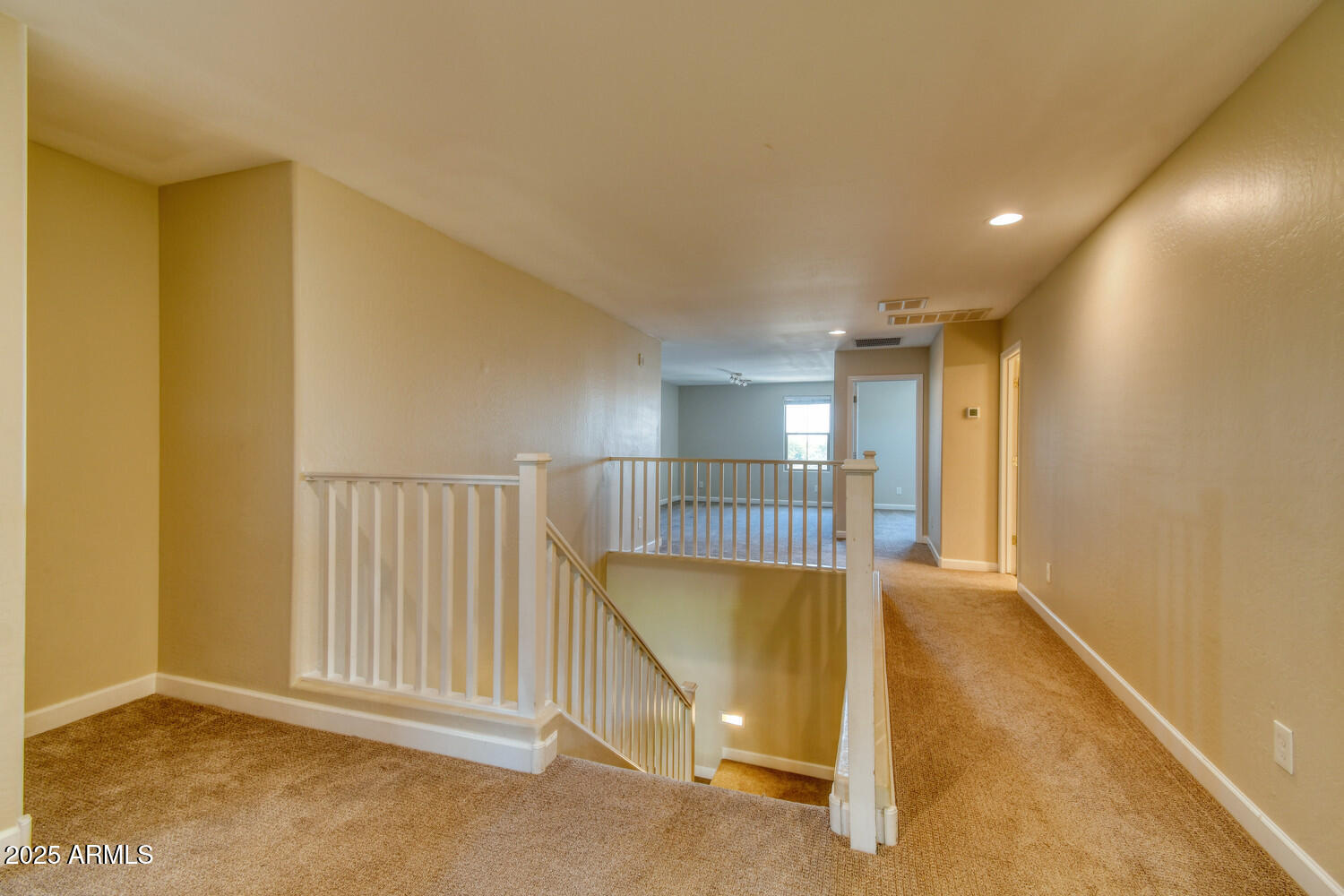 2721 E DUNBAR Drive