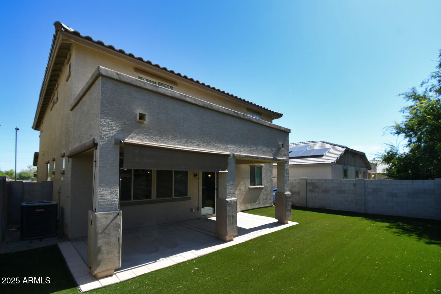 2721 E DUNBAR Drive