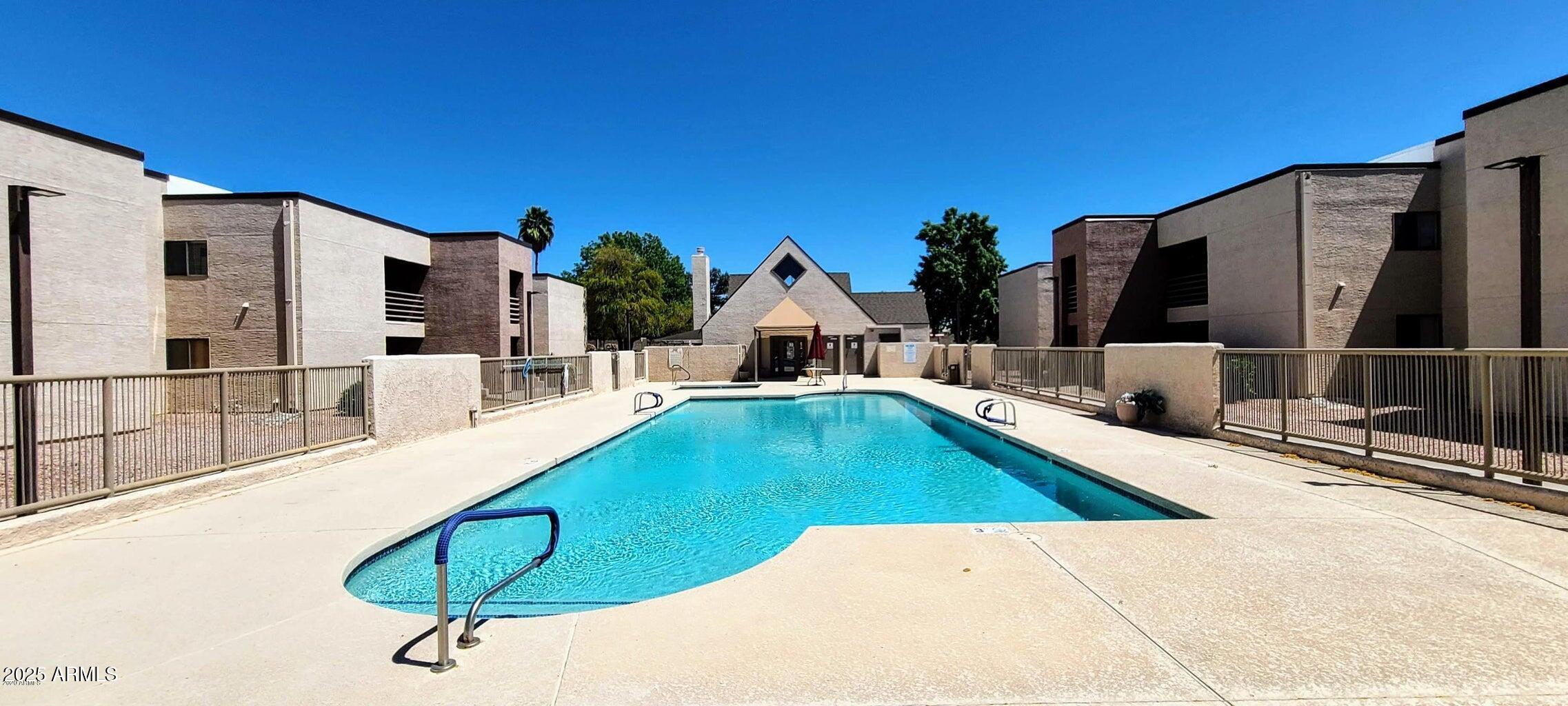 1340 N RECKER Road, 109