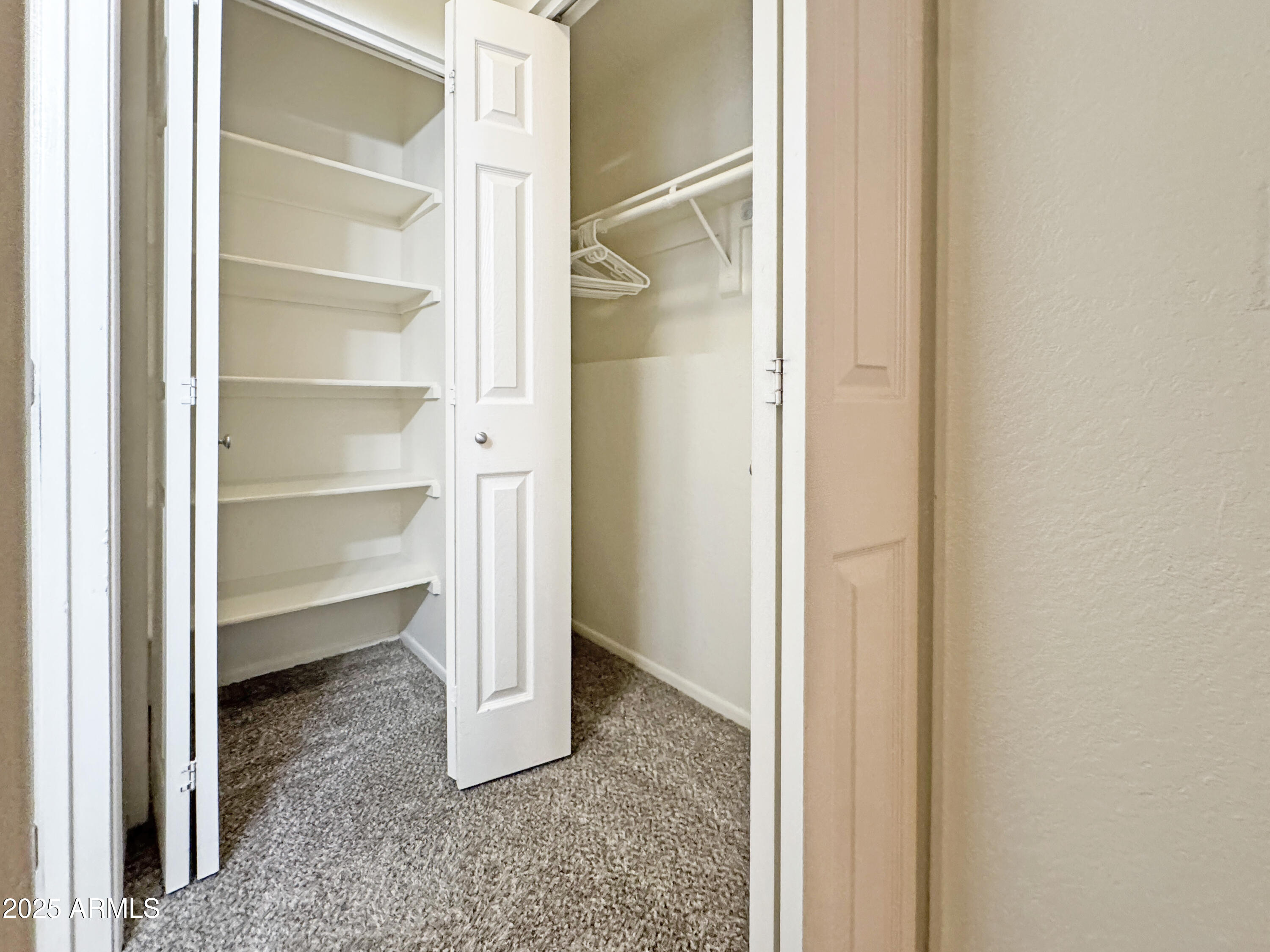 1340 N RECKER Road, 109