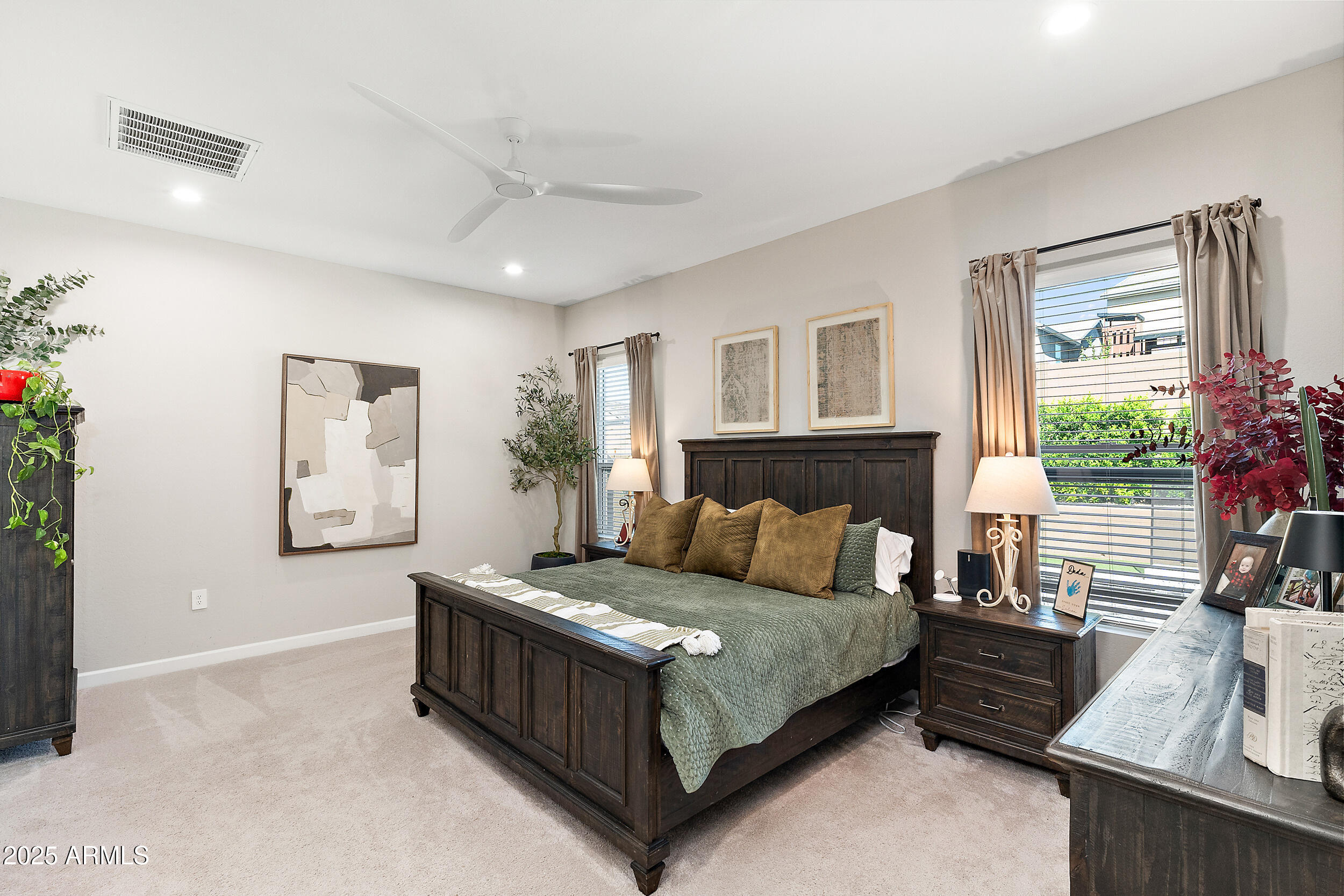 6028 E LONE CACTUS Drive