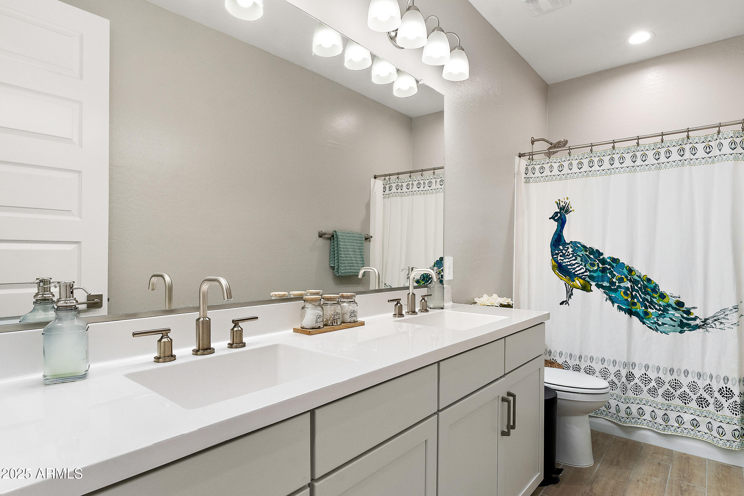 6028 E LONE CACTUS Drive