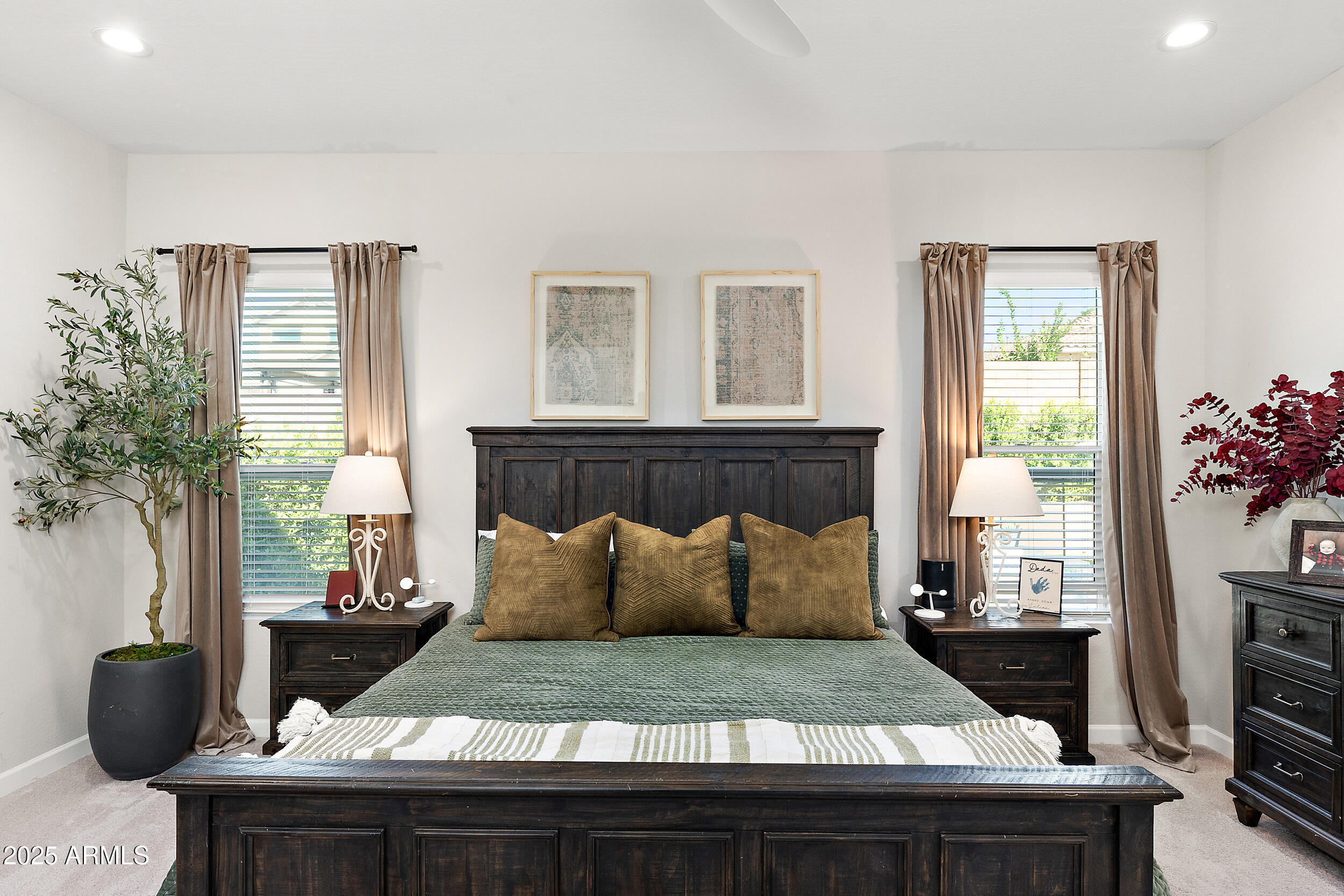 6028 E LONE CACTUS Drive