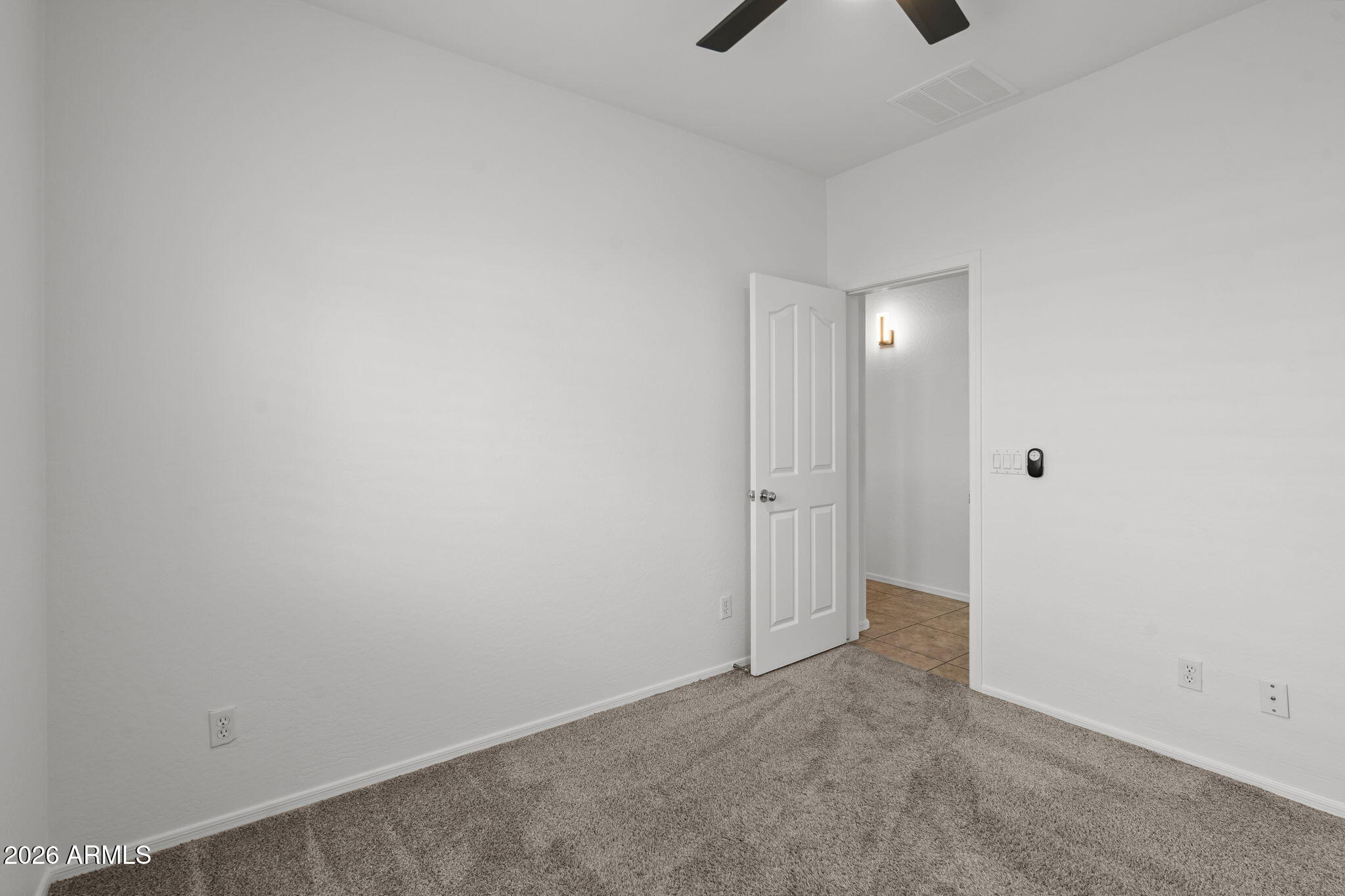 10152 E KNOWLES Avenue