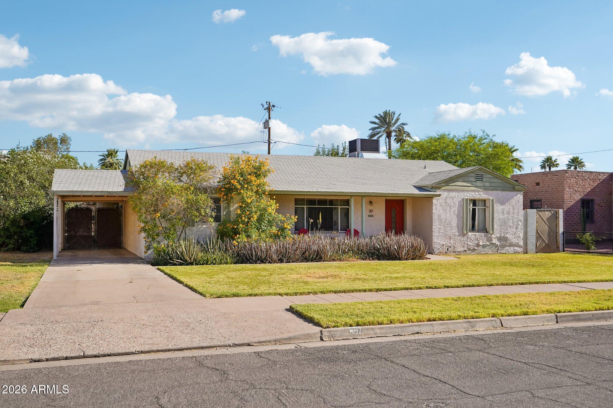 37 W EDGEMONT Avenue