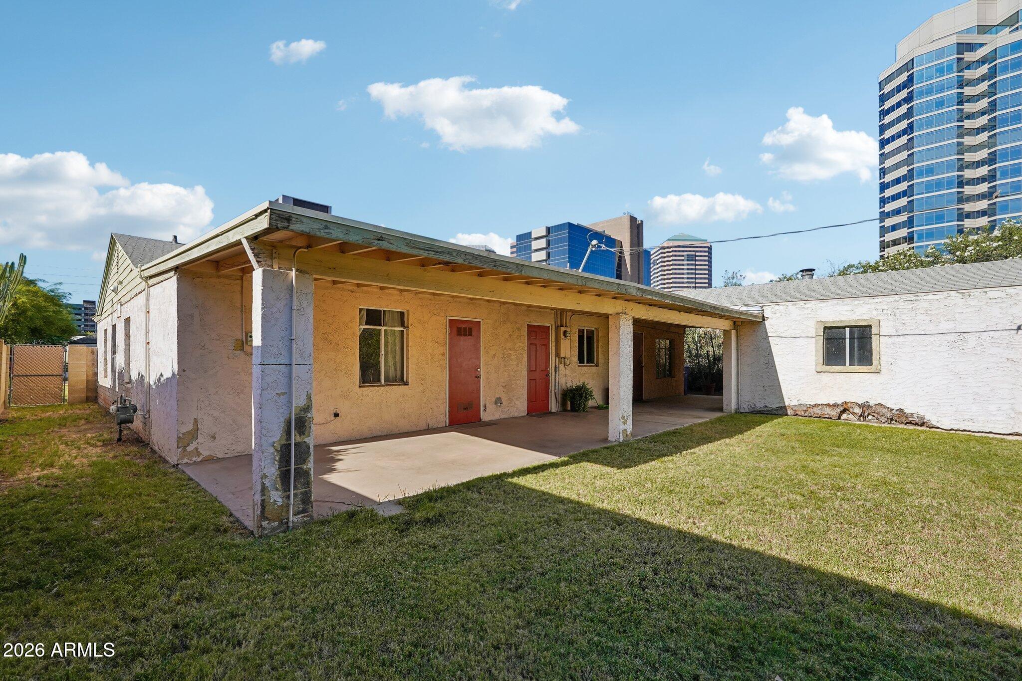 37 W EDGEMONT Avenue