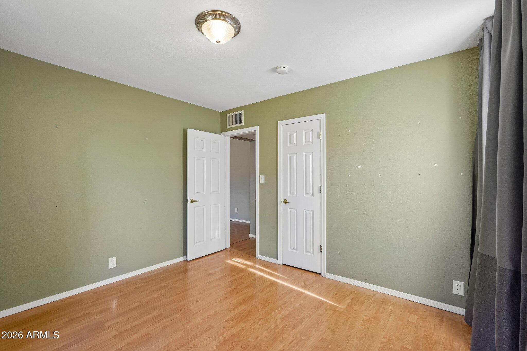 37 W EDGEMONT Avenue