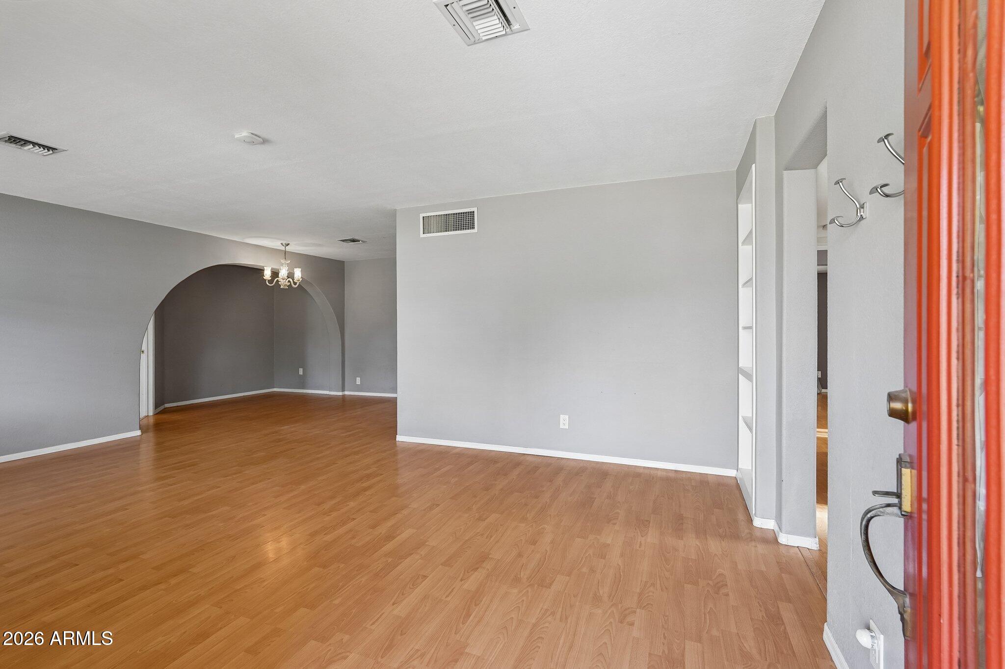 37 W EDGEMONT Avenue