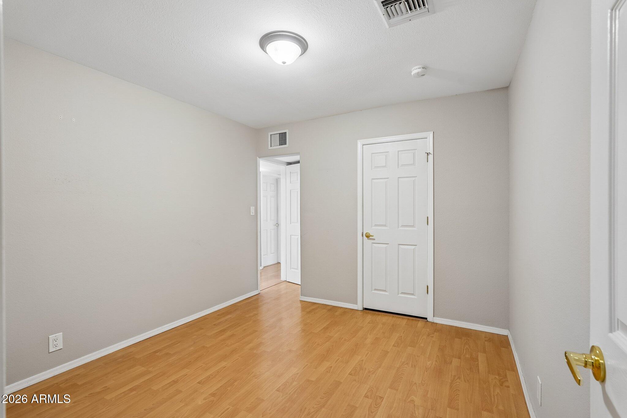 37 W EDGEMONT Avenue