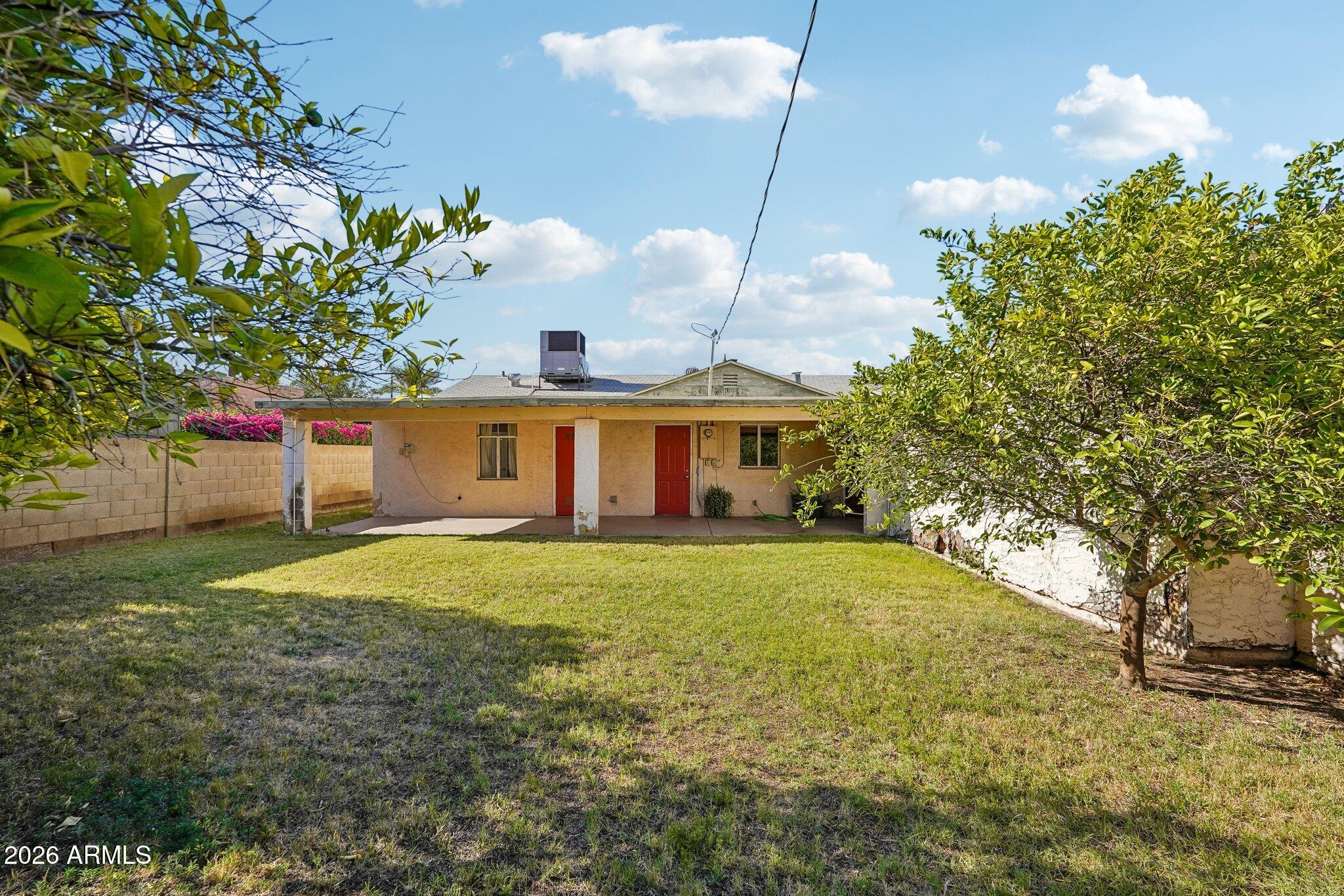 37 W EDGEMONT Avenue
