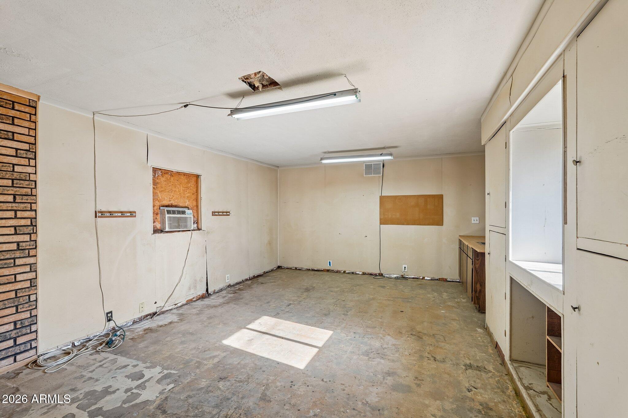 37 W EDGEMONT Avenue