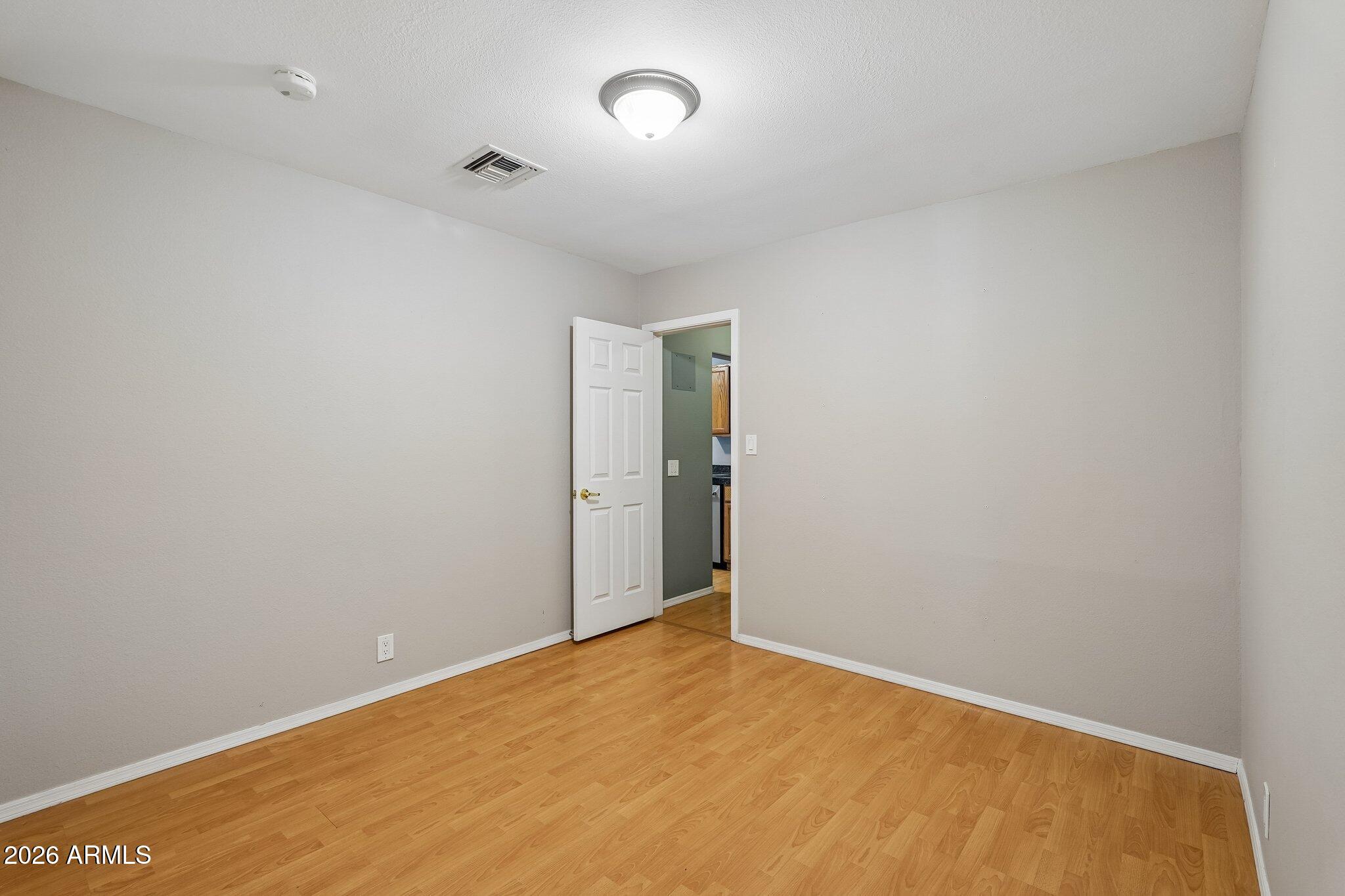 37 W EDGEMONT Avenue