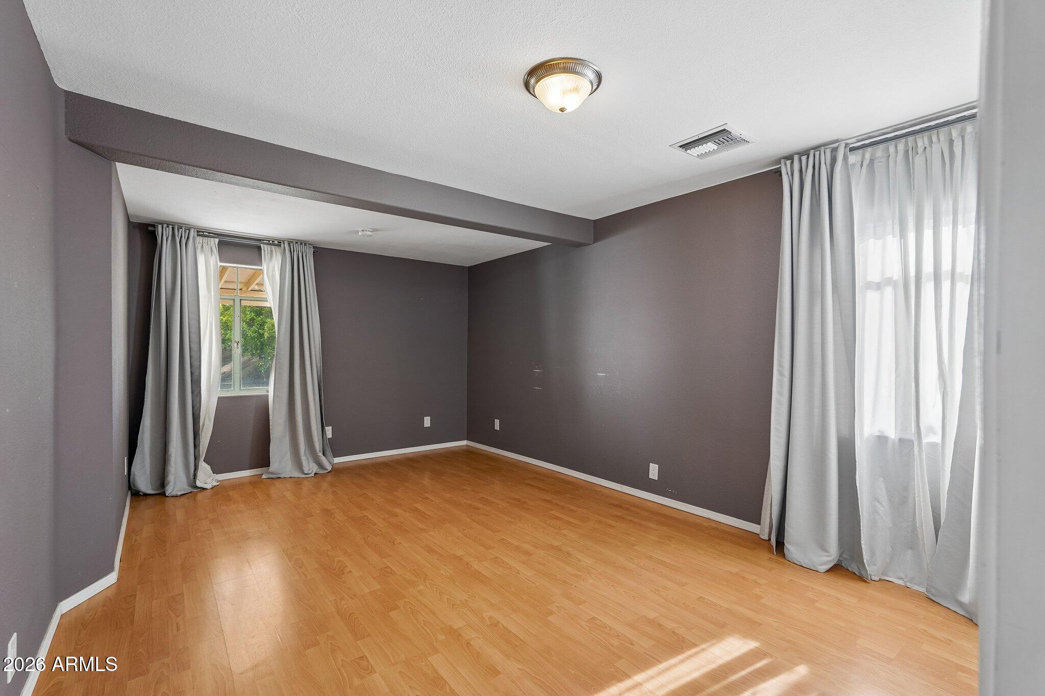 37 W EDGEMONT Avenue