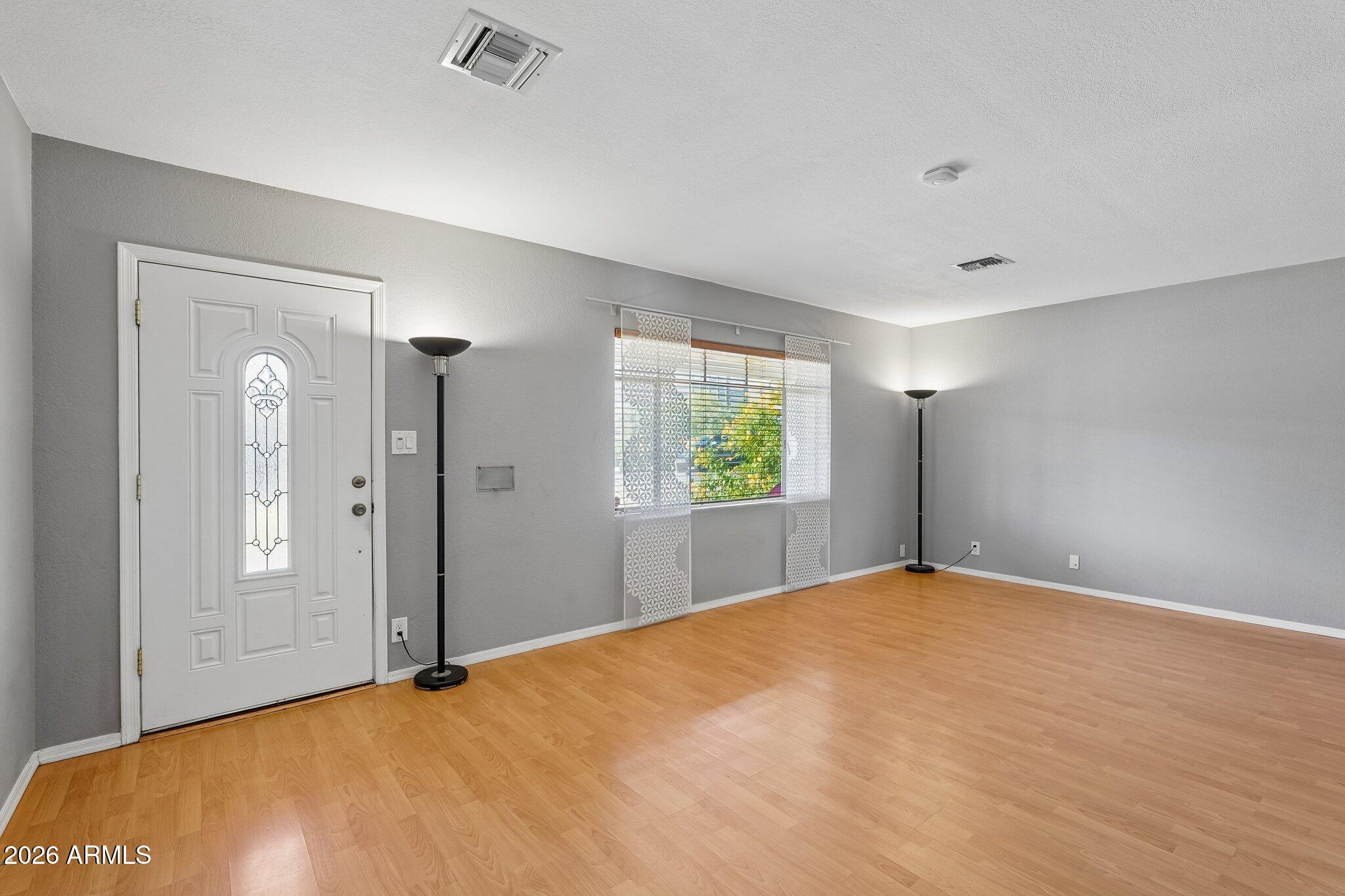 37 W EDGEMONT Avenue