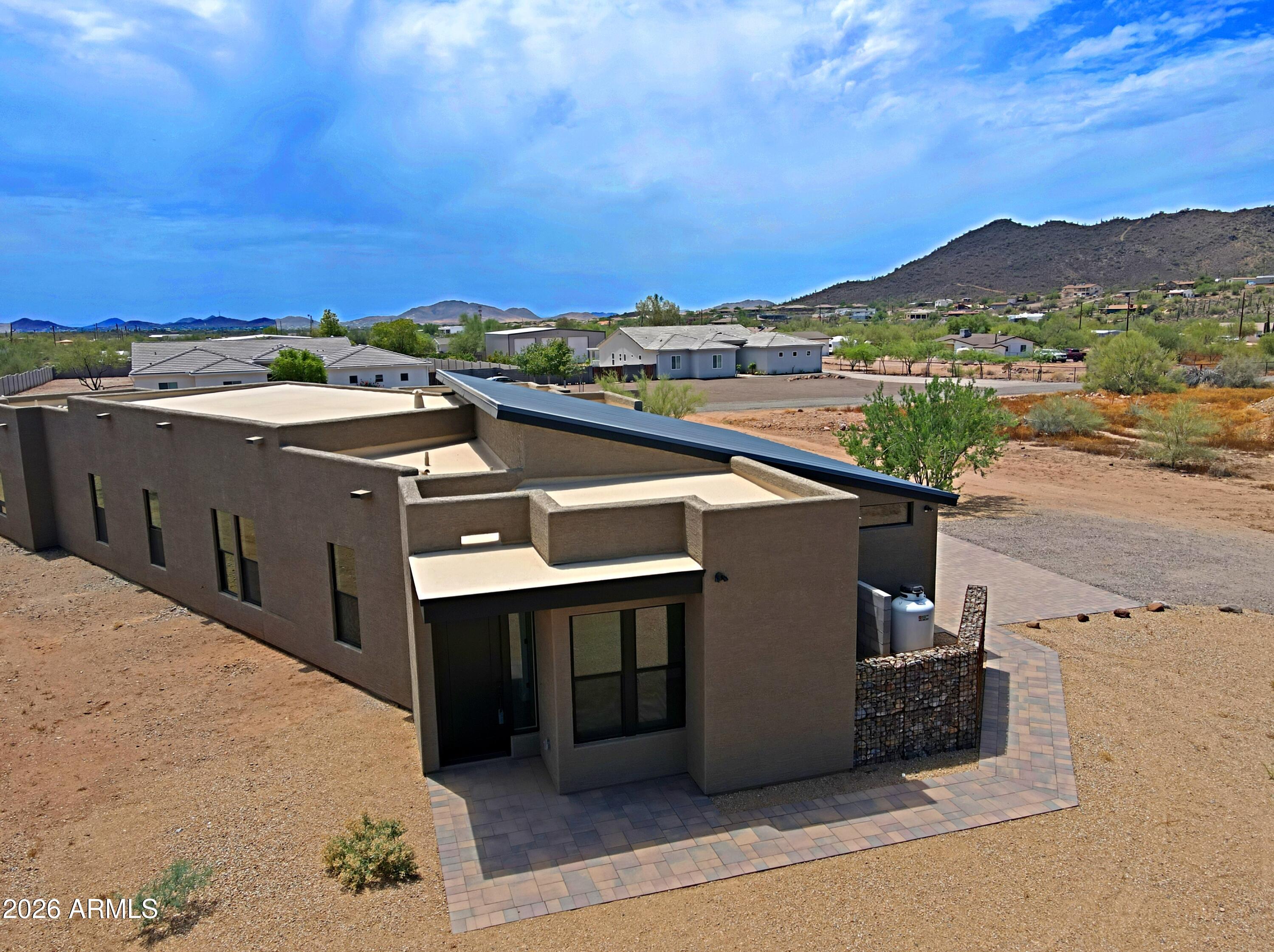 553 W CAVALRY Road