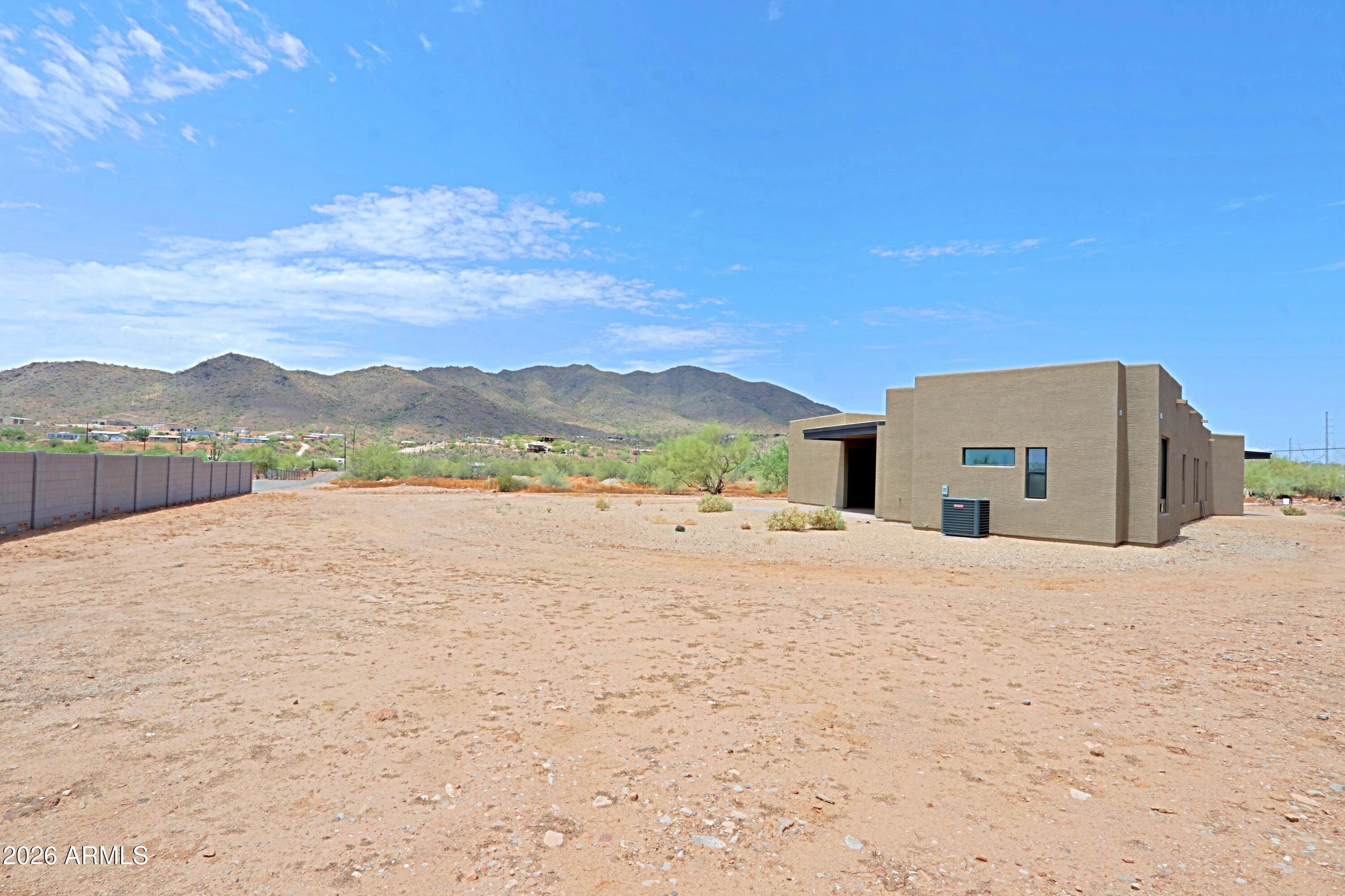 553 W CAVALRY Road