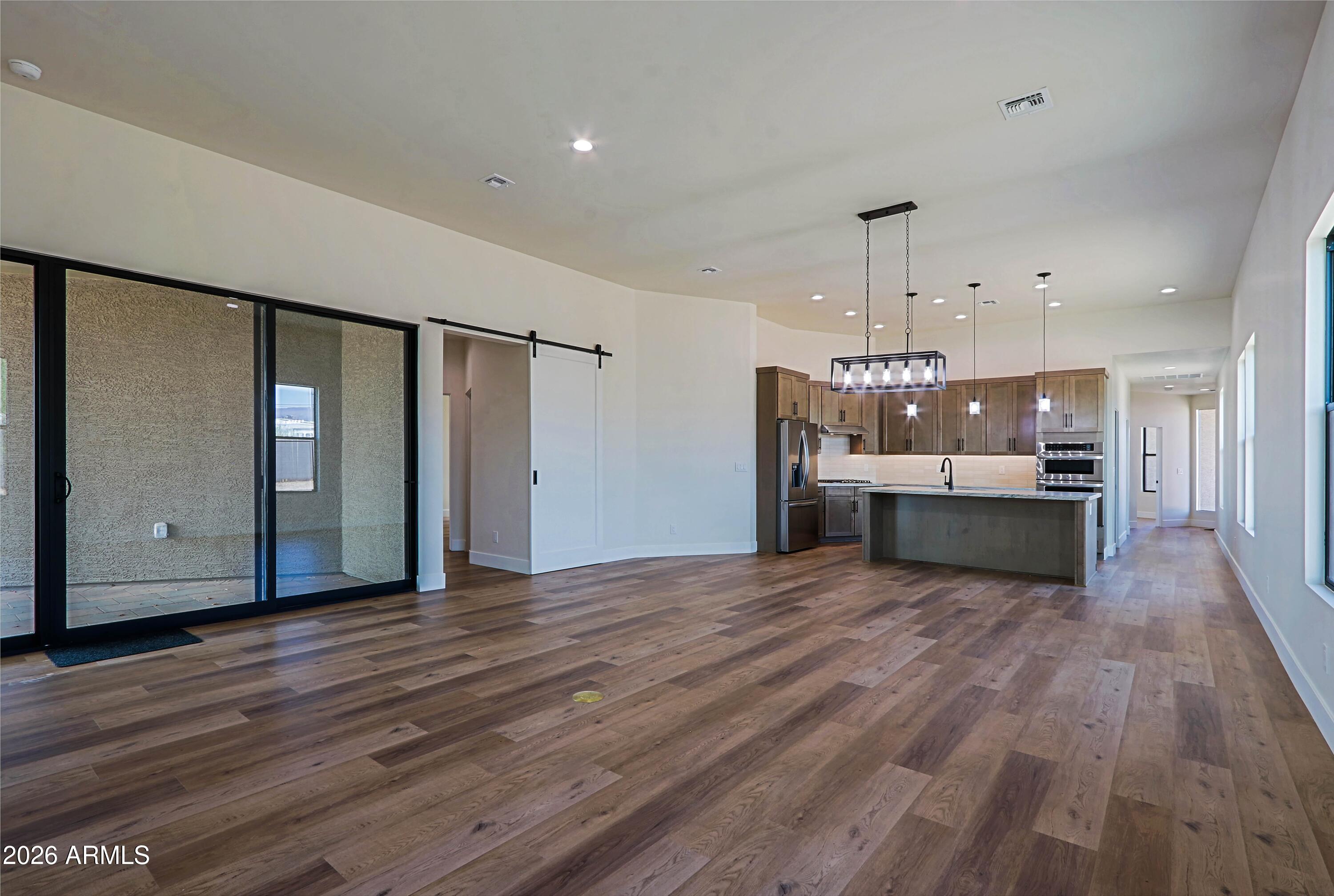 553 W CAVALRY Road