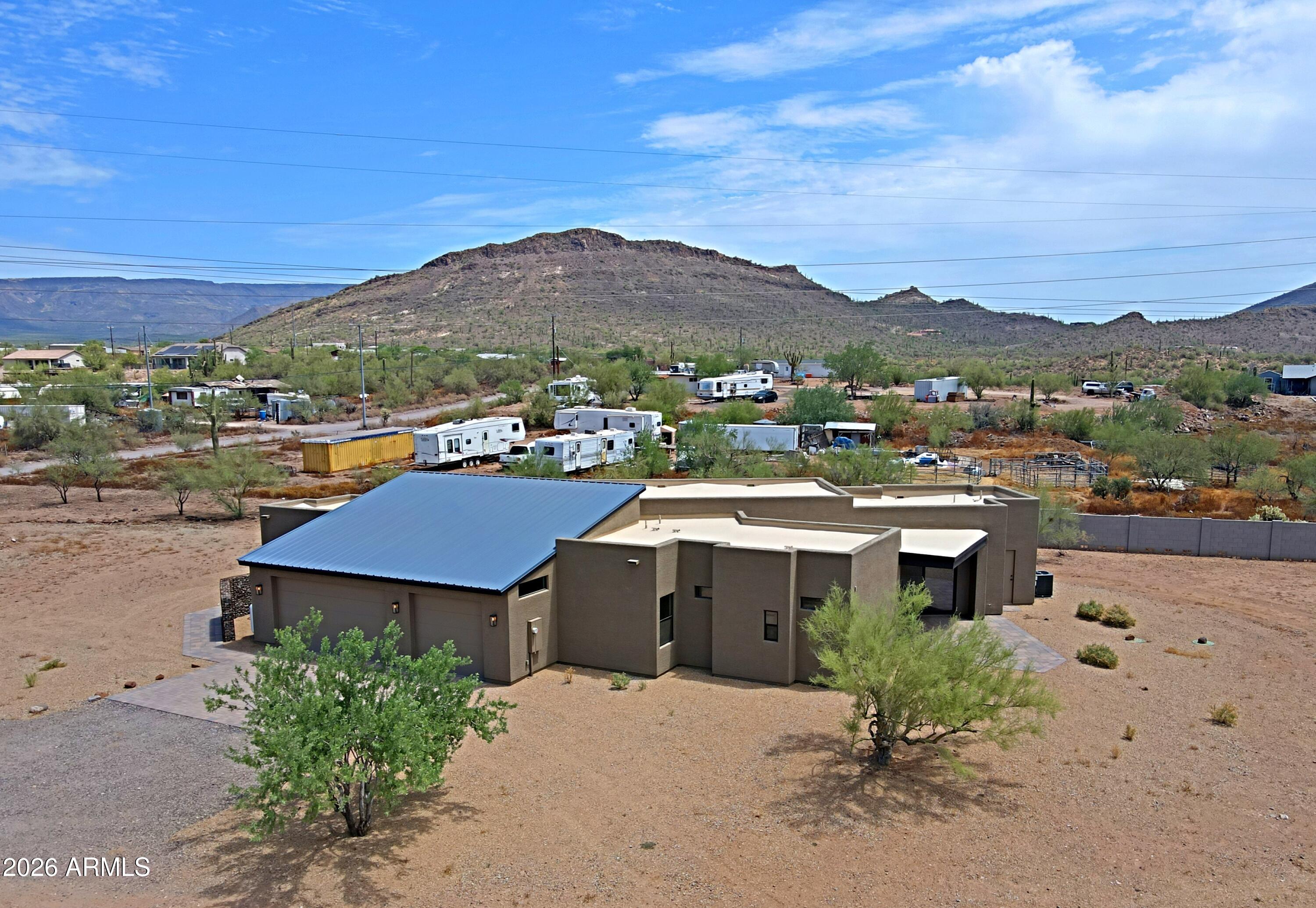 553 W CAVALRY Road