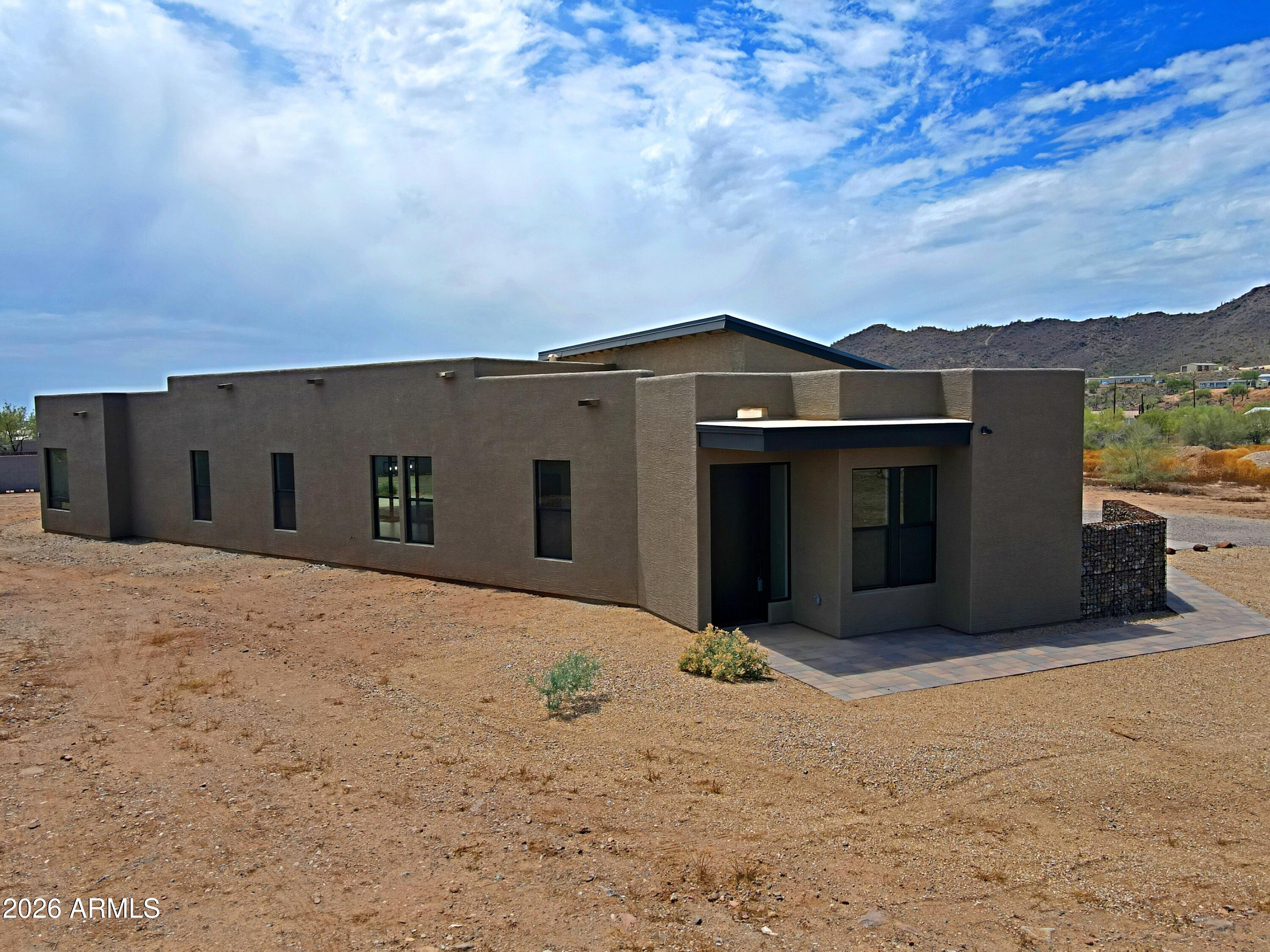 553 W CAVALRY Road