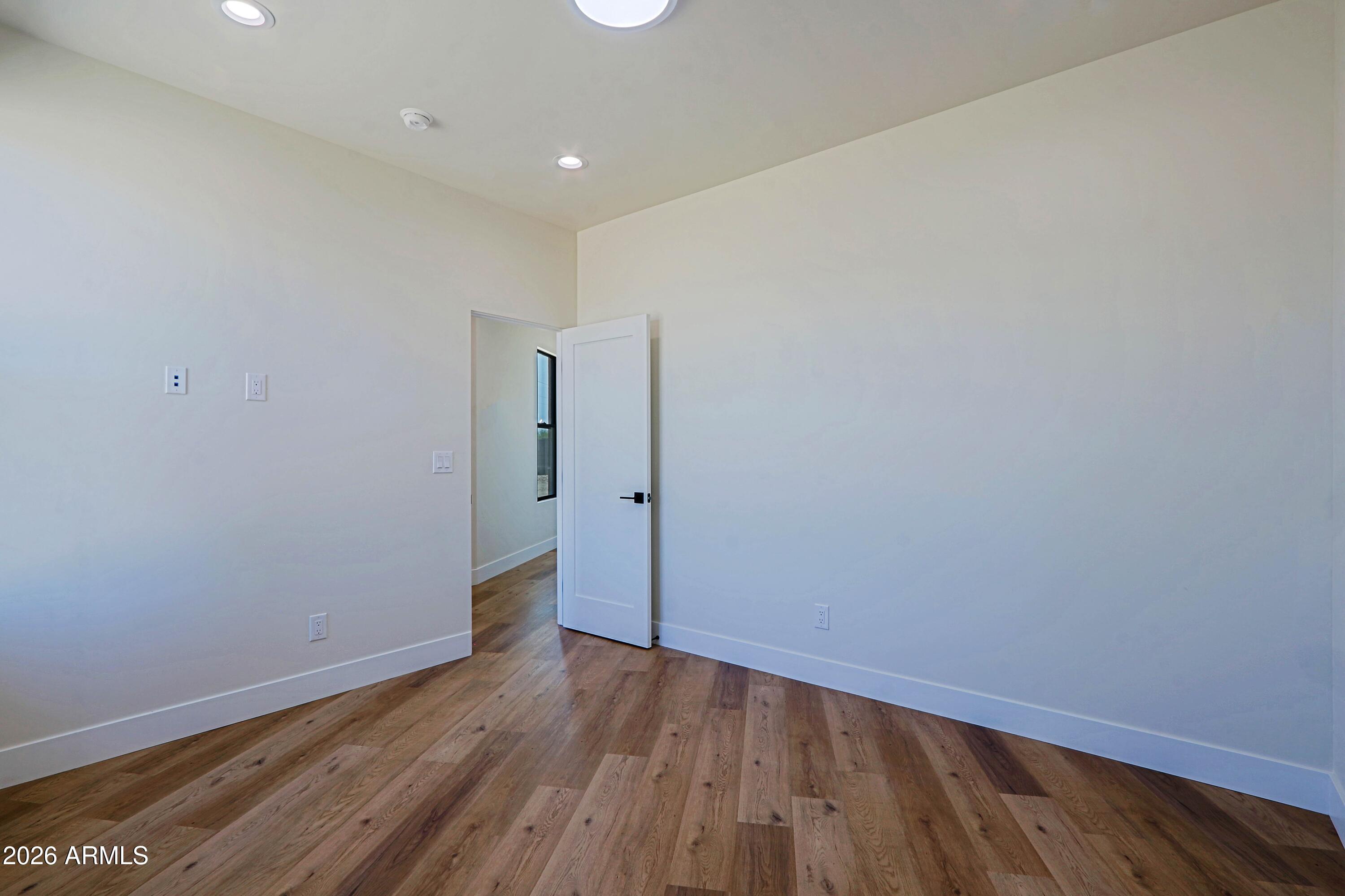 553 W CAVALRY Road