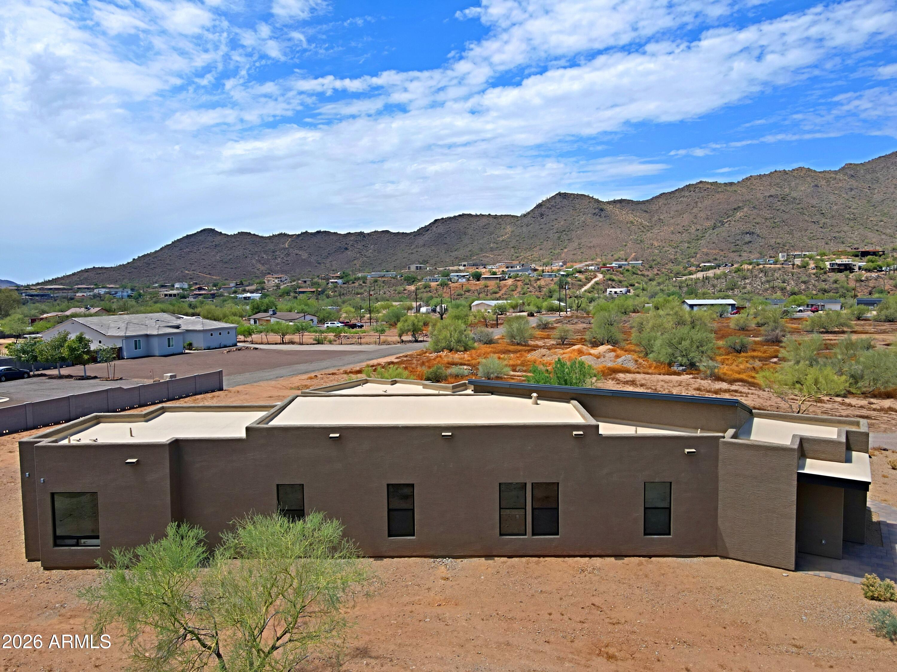 553 W CAVALRY Road