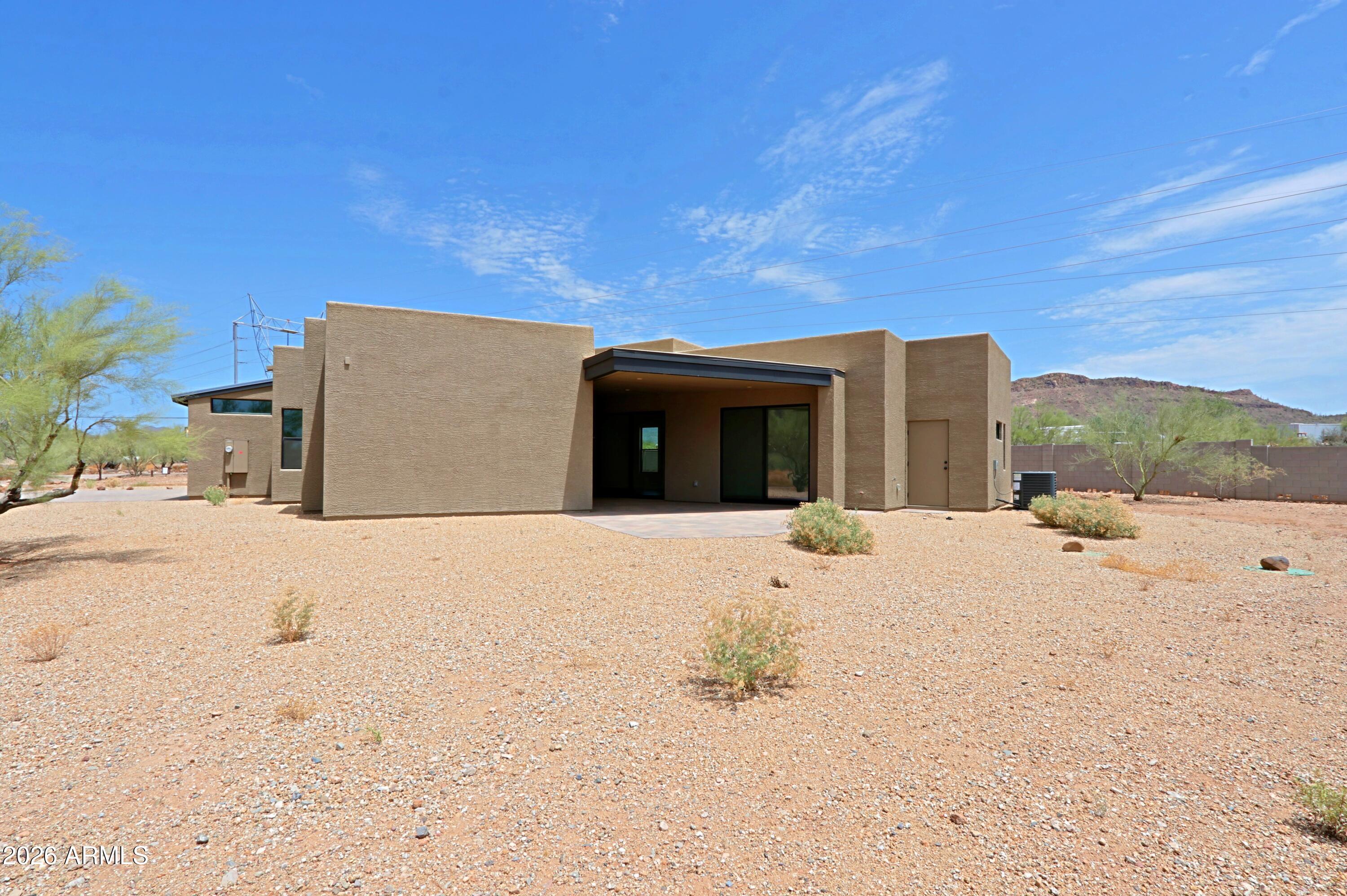 553 W CAVALRY Road