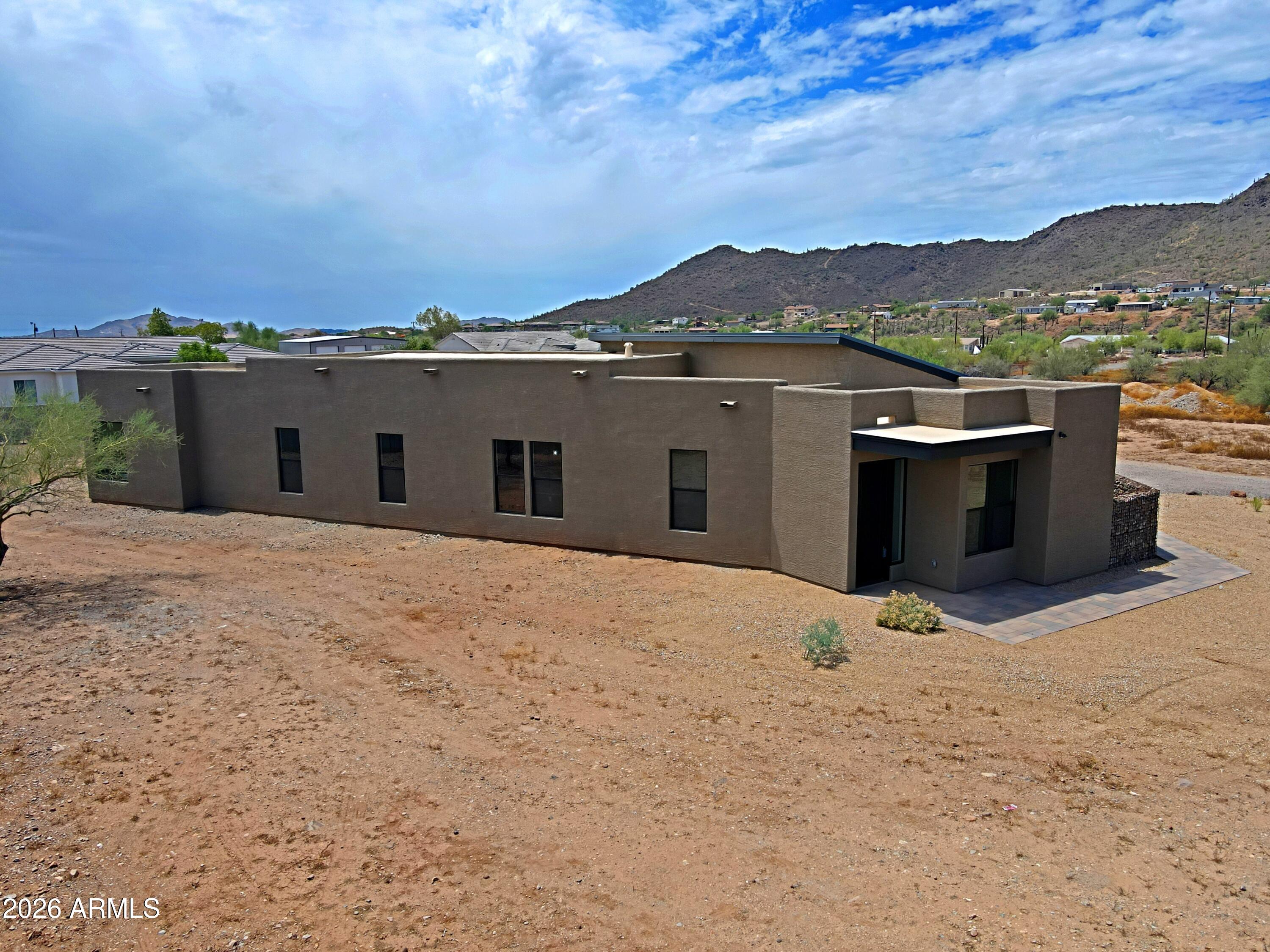 553 W CAVALRY Road