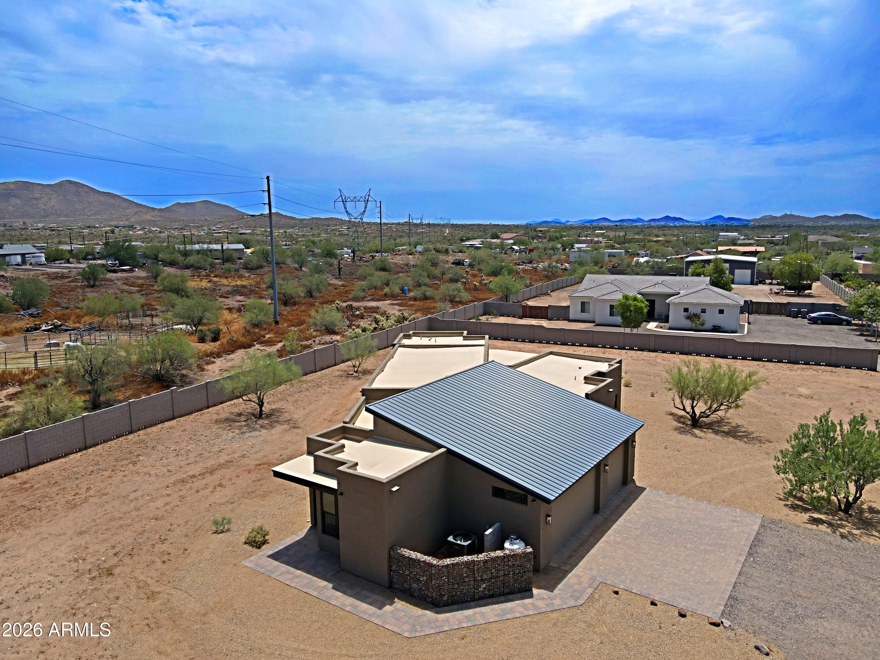 553 W CAVALRY Road