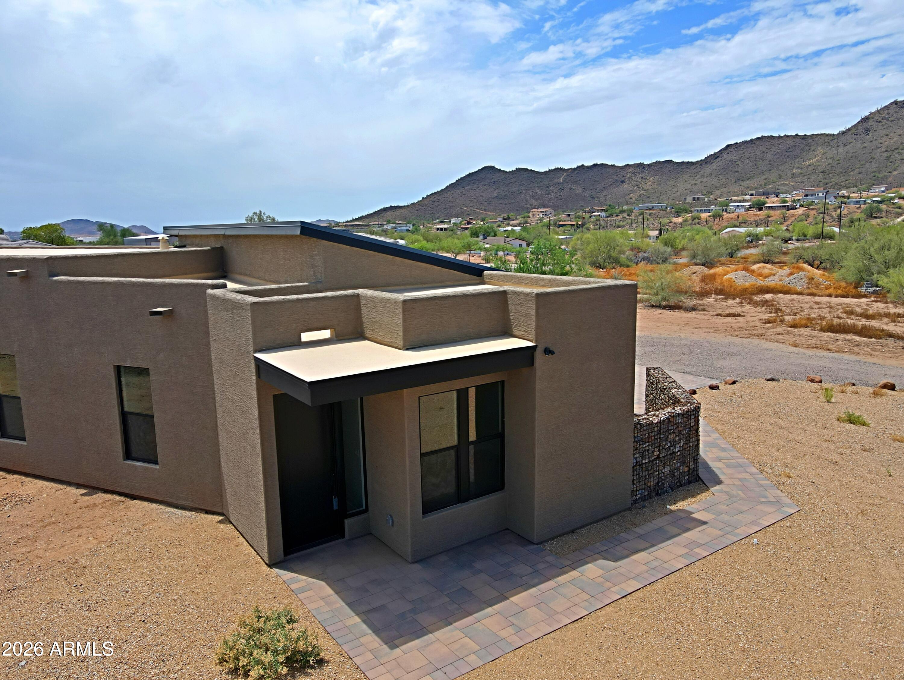 553 W CAVALRY Road