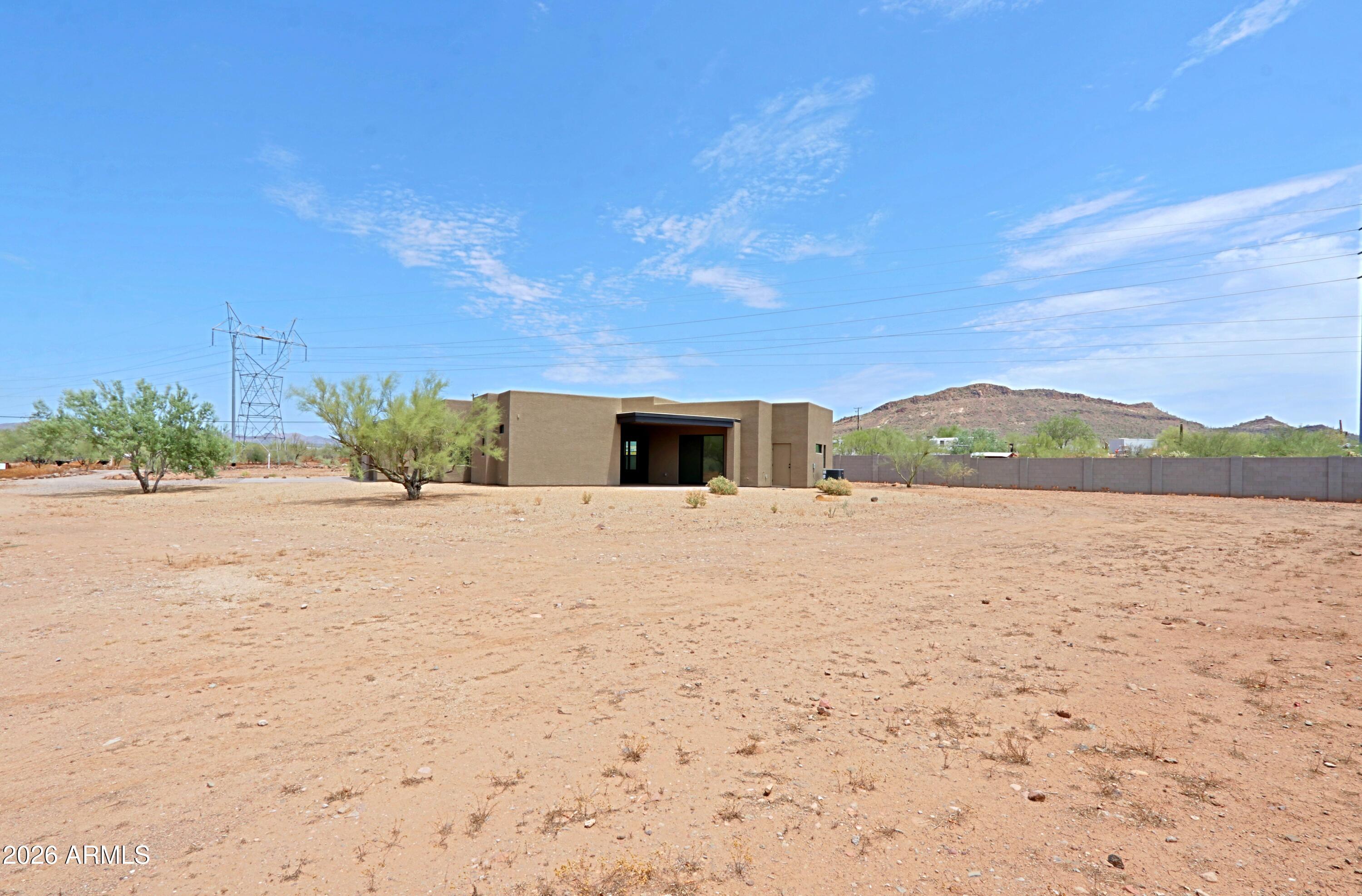 553 W CAVALRY Road