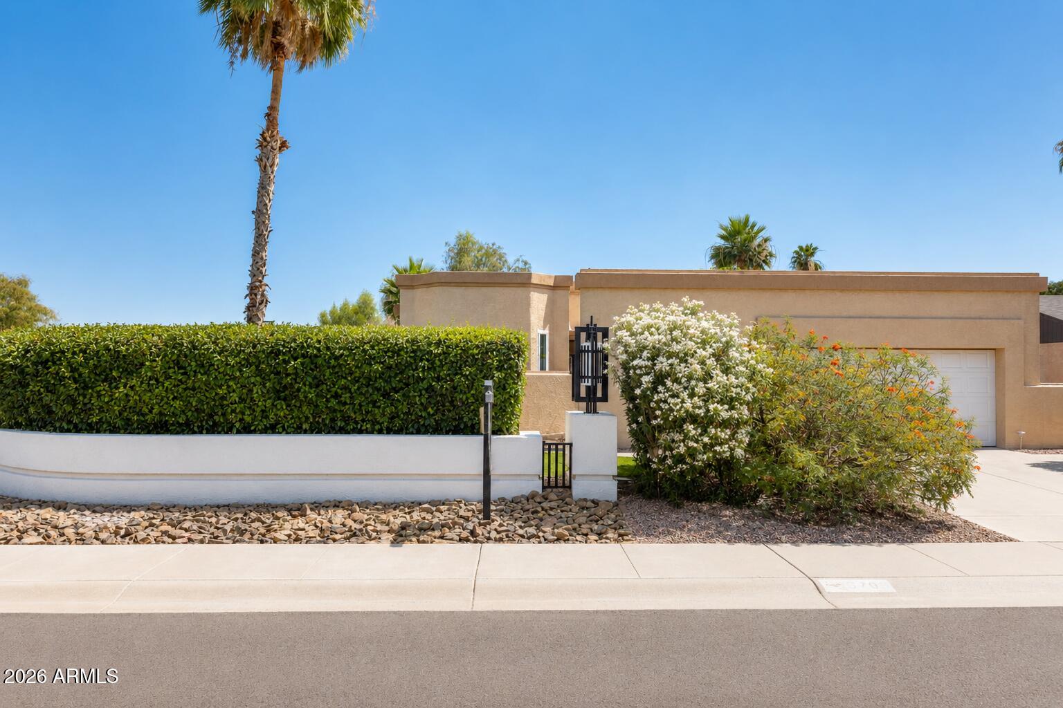 6769 E GRANDVIEW Drive