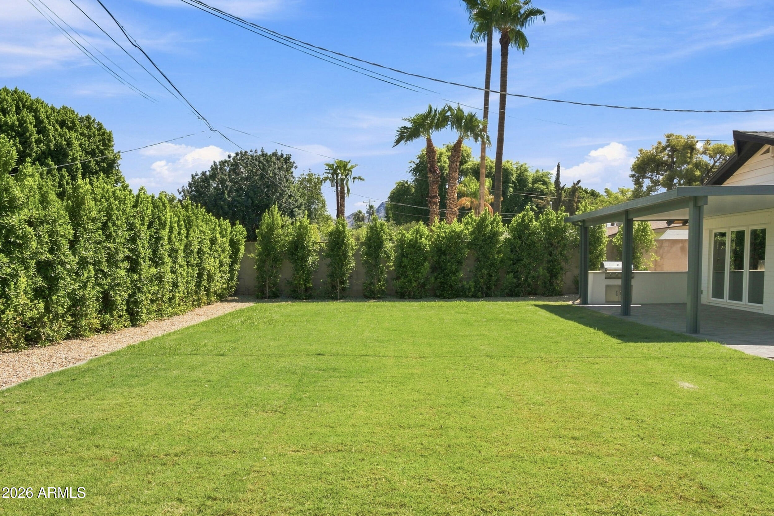 702 E DESERT PARK Lane
