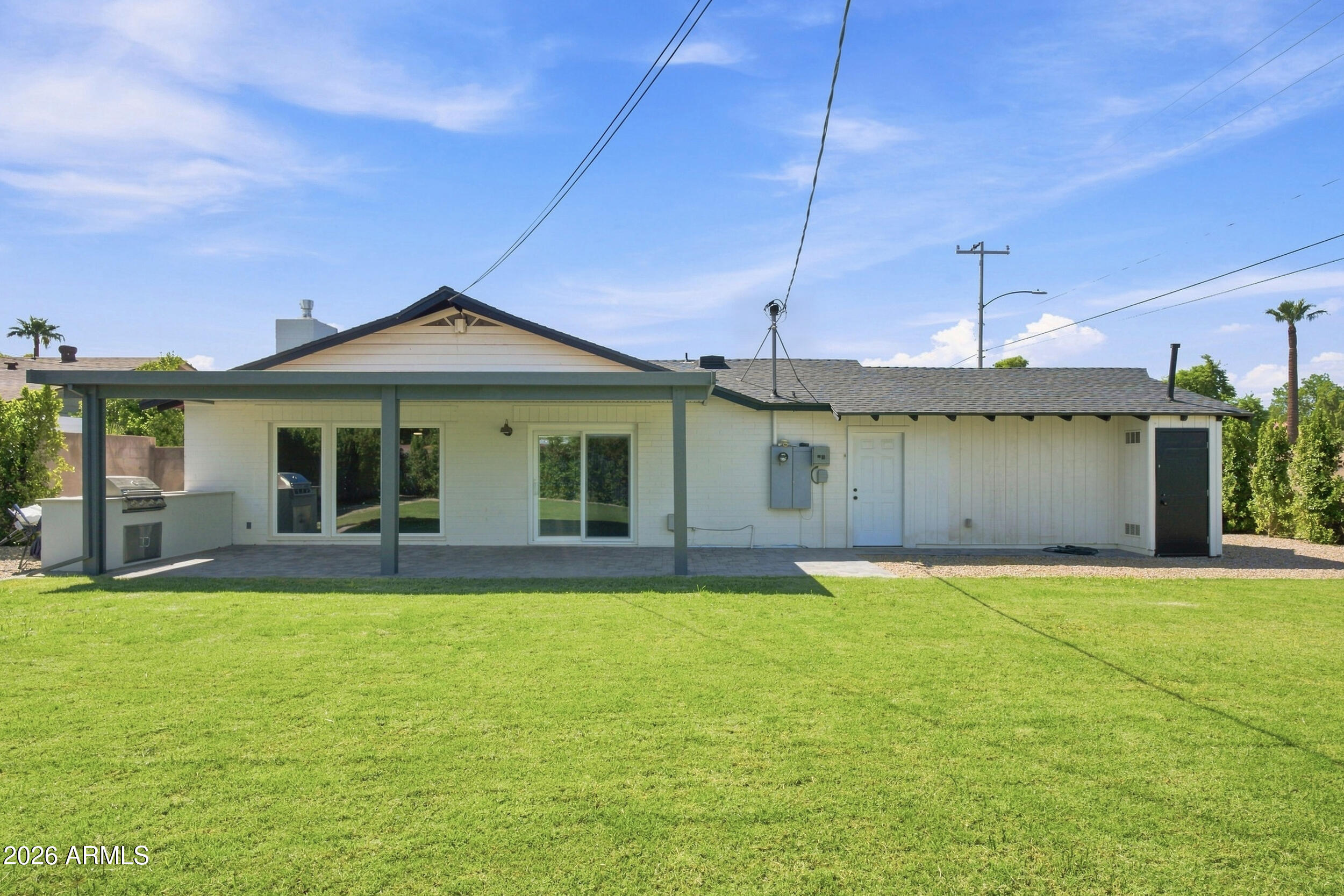 702 E DESERT PARK Lane