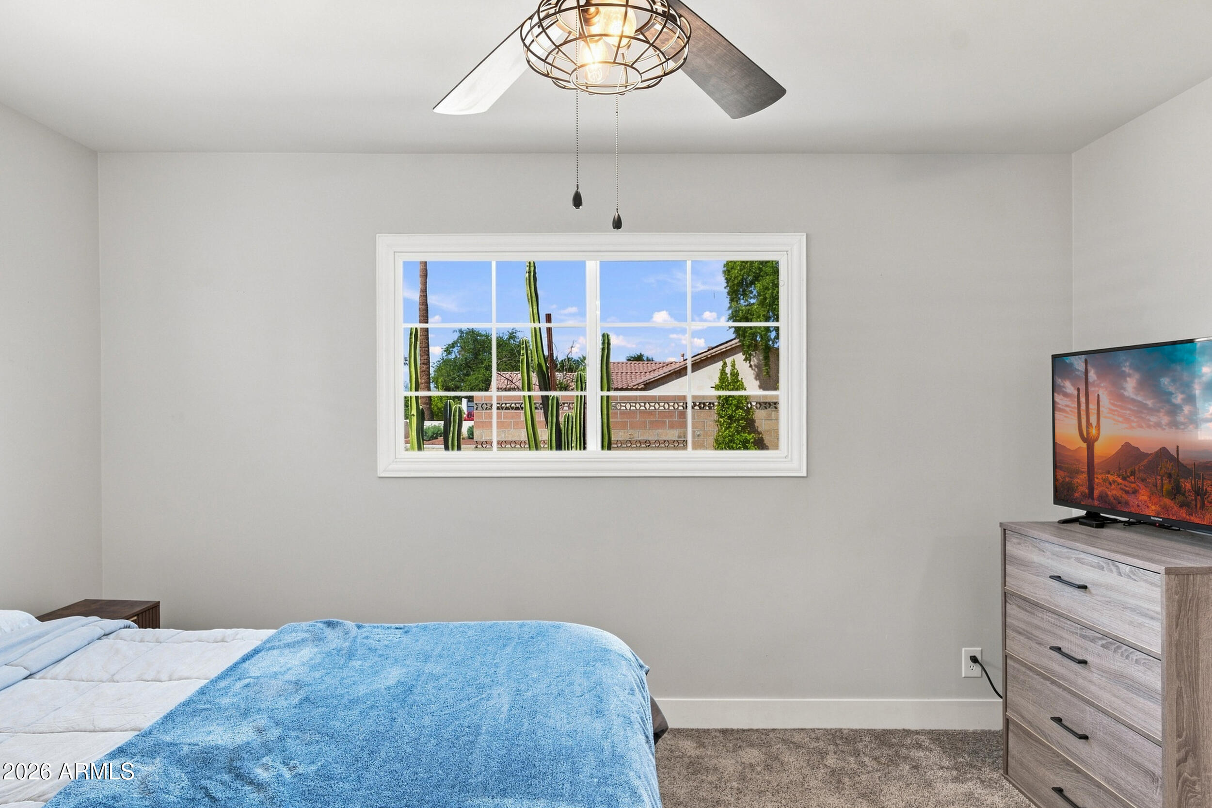 702 E DESERT PARK Lane