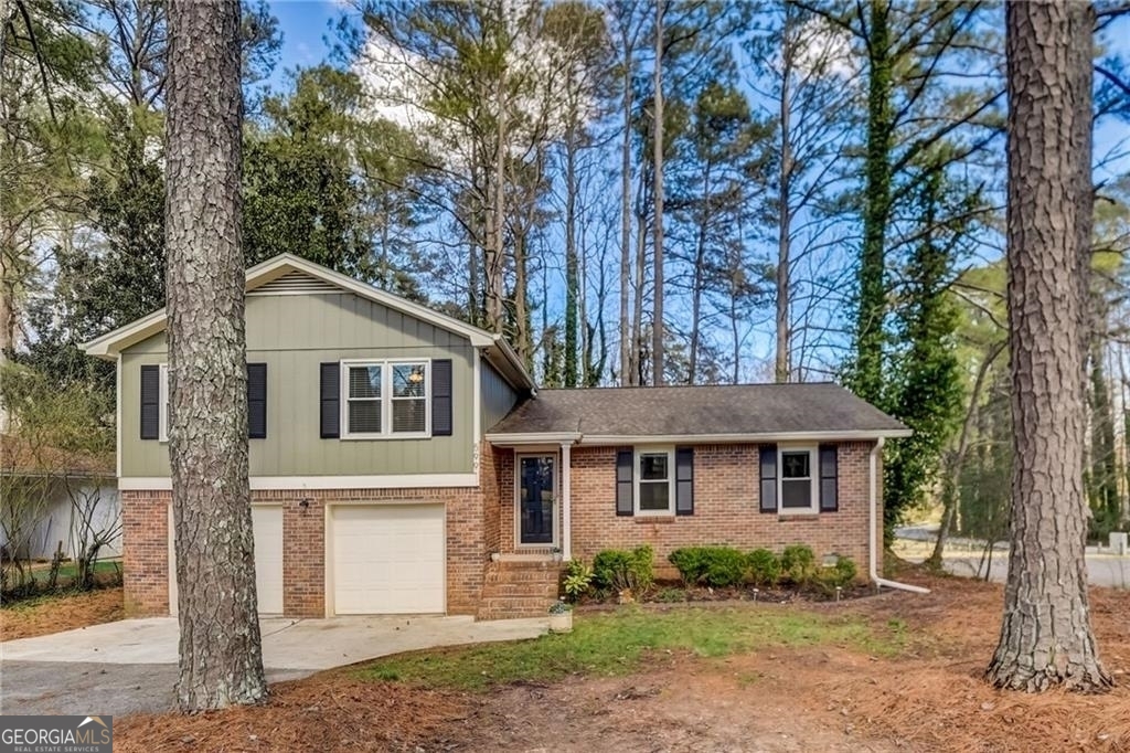 599 Powers Ferry Road SE