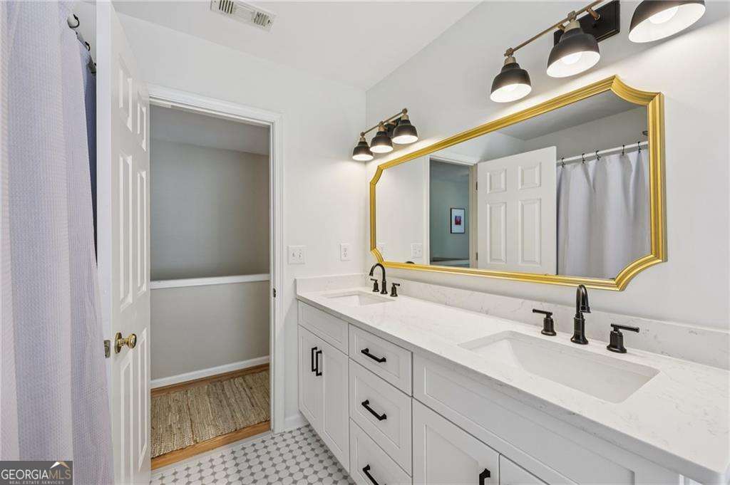 2508 Haddenham Lane SW