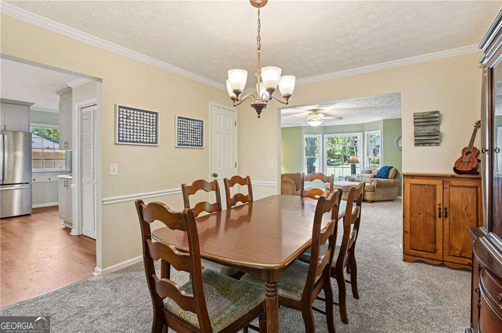 2418 Southern Oak Drive SW