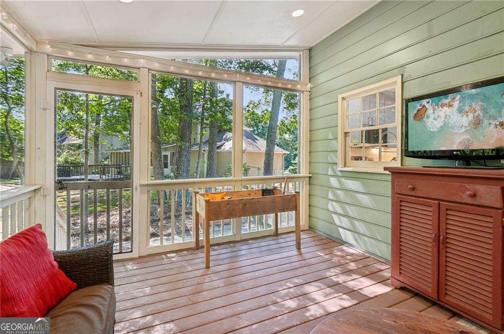 2418 Southern Oak Drive SW