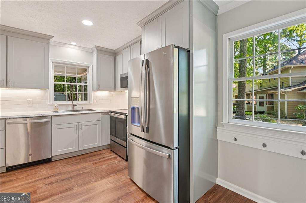 2418 Southern Oak Drive SW