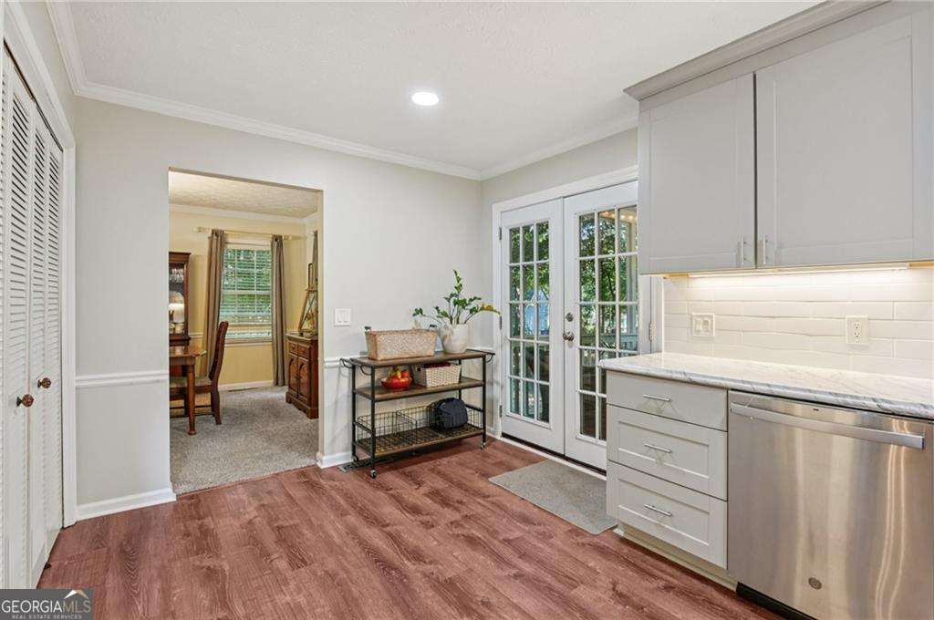 2418 Southern Oak Drive SW