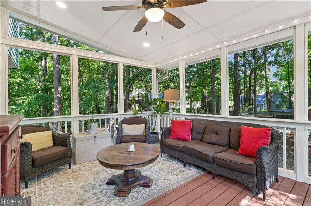 2418 Southern Oak Drive SW